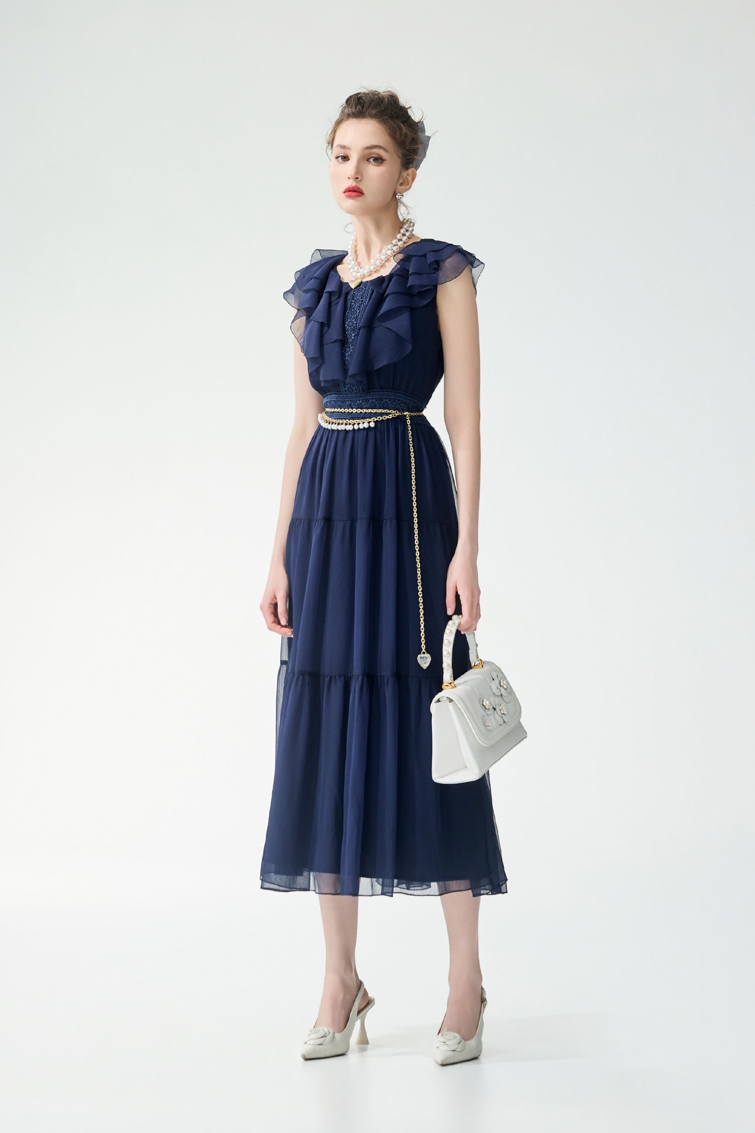 飄逸雪紡經典藍色禮服洋裝飄逸雪紡經典藍色禮服洋裝,一般洋裝,小禮服,春夏穿搭,荷葉,蕾絲,雪紡,雪紡洋裝