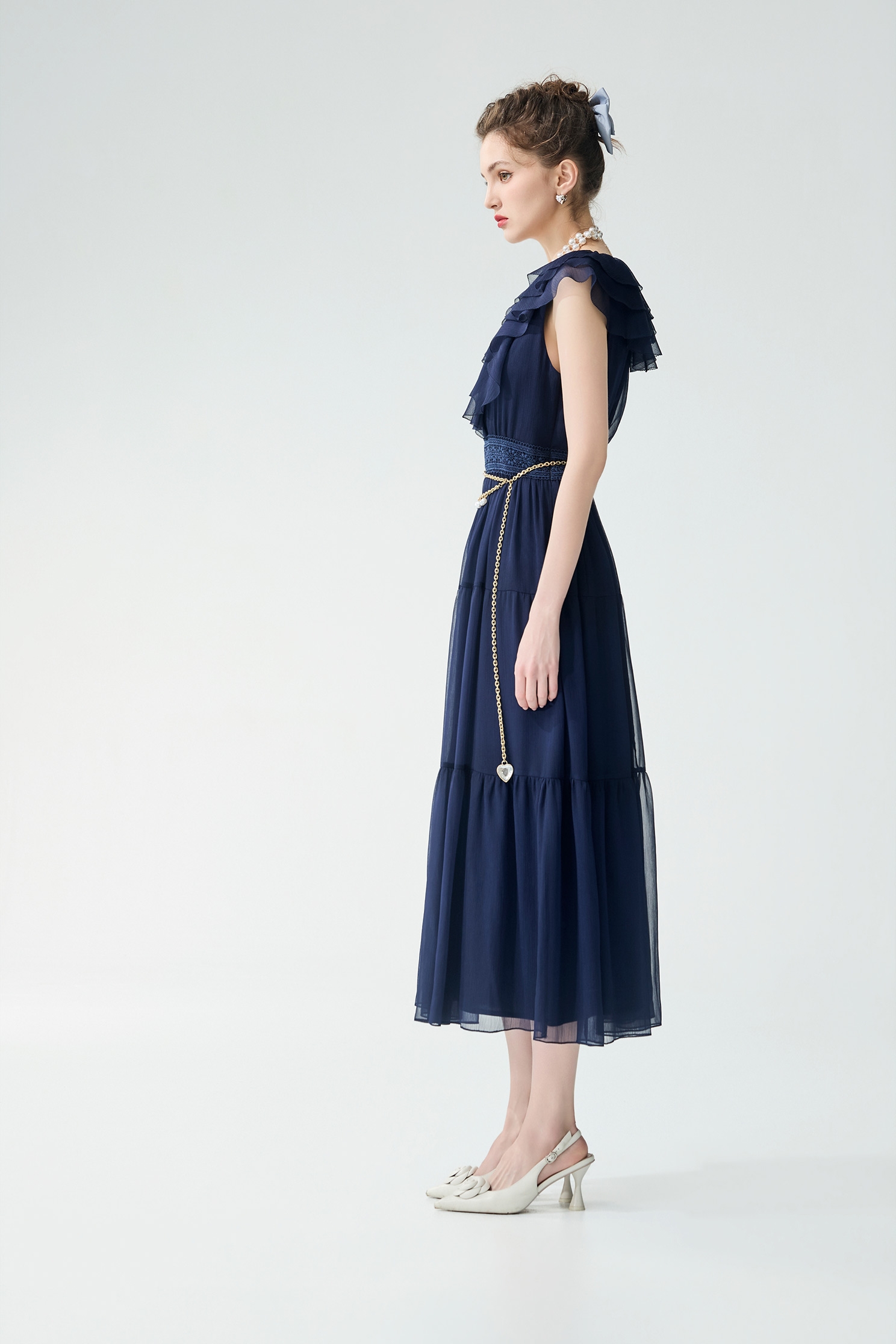 飄逸雪紡經典藍色禮服洋裝飄逸雪紡經典藍色禮服洋裝,一般洋裝,小禮服,春夏穿搭,荷葉,蕾絲,雪紡,雪紡洋裝