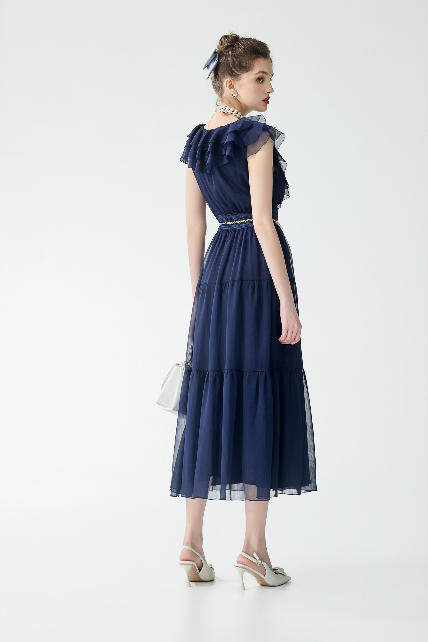 飄逸雪紡經典藍色禮服洋裝飄逸雪紡經典藍色禮服洋裝,一般洋裝,小禮服,春夏穿搭,荷葉,蕾絲,雪紡,雪紡洋裝