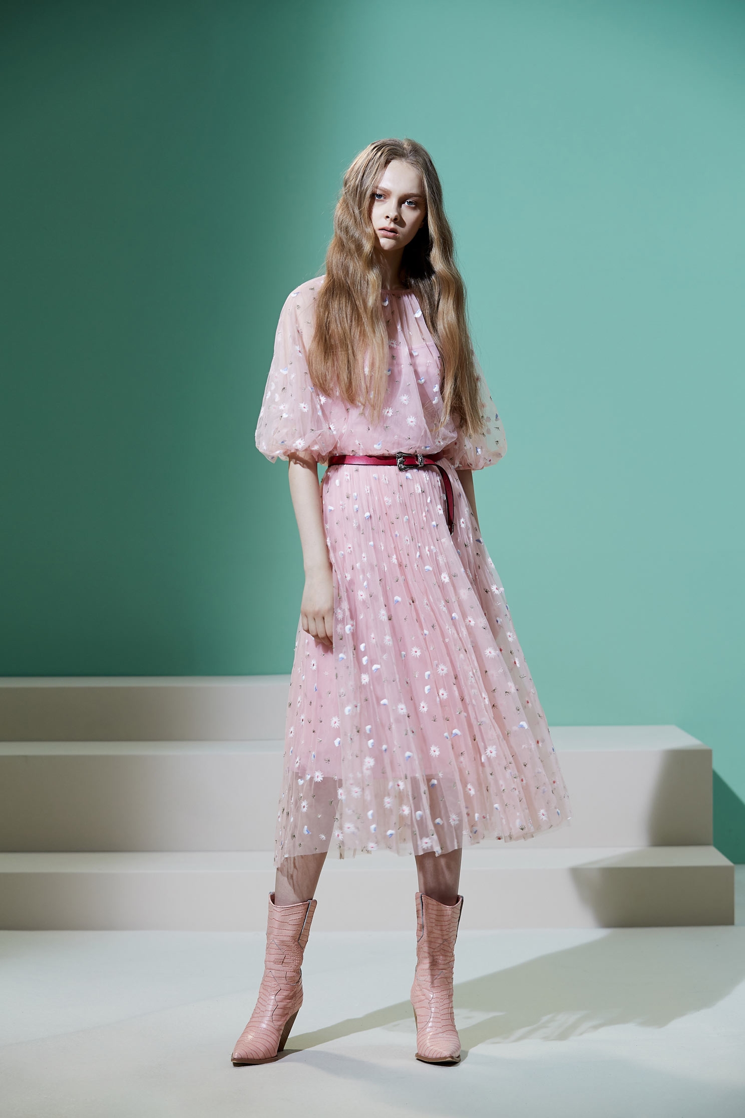 Embroidered breathable gauze dress,Dress,embroidery,刺繡洋裝,紗裙,Mesh,i-select,embroidered