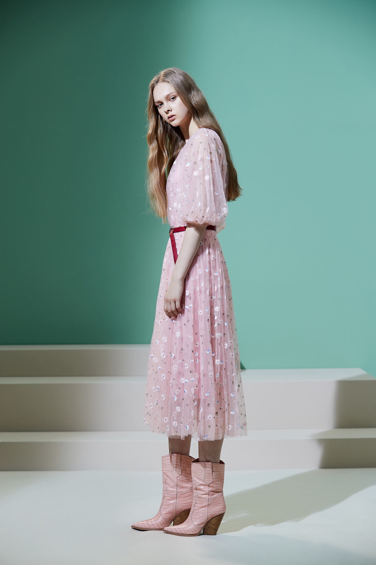 Embroidered breathable gauze dress,Dress,embroidery,刺繡洋裝,紗裙,Mesh,i-select,embroidered