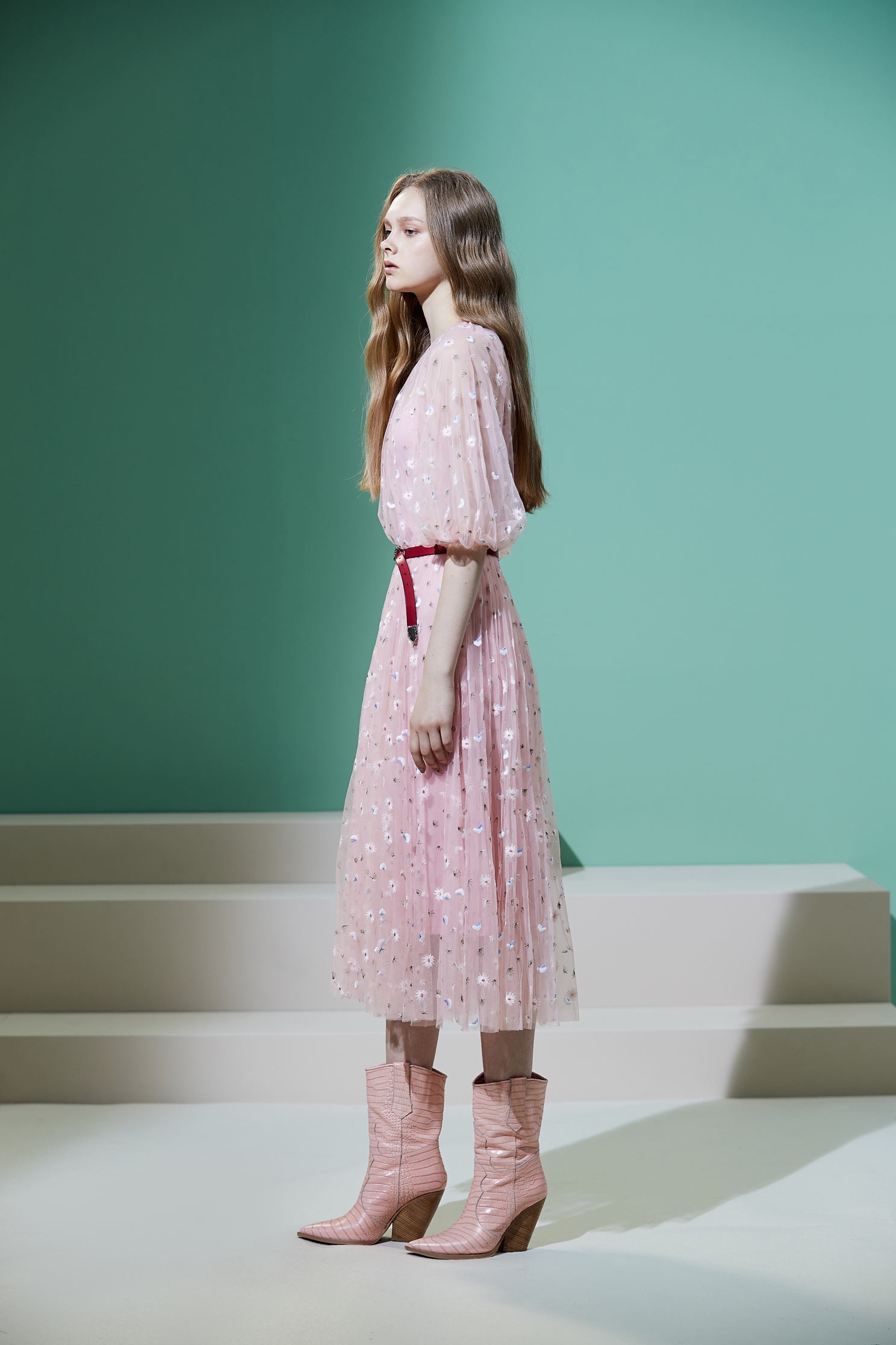 Embroidered breathable gauze dress,Dress,embroidery,刺繡洋裝,紗裙,Mesh,i-select,embroidered