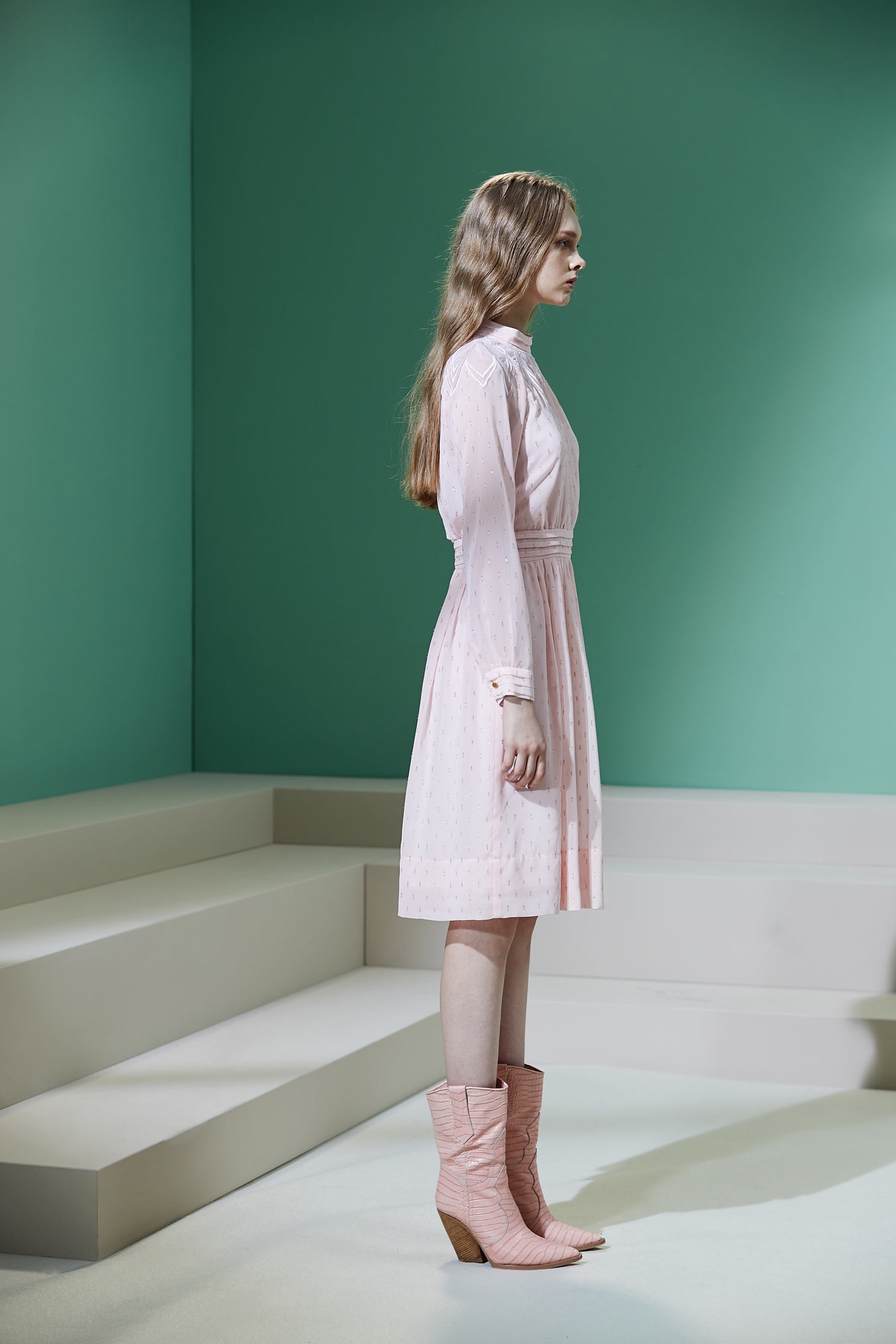 Embroidered chiffon dress,Dress,embroidery,刺繡洋裝,Cocktail Dress,i-select,embroidered,透膚洋裝,長袖洋裝,Chiffon,Chiffon Dress