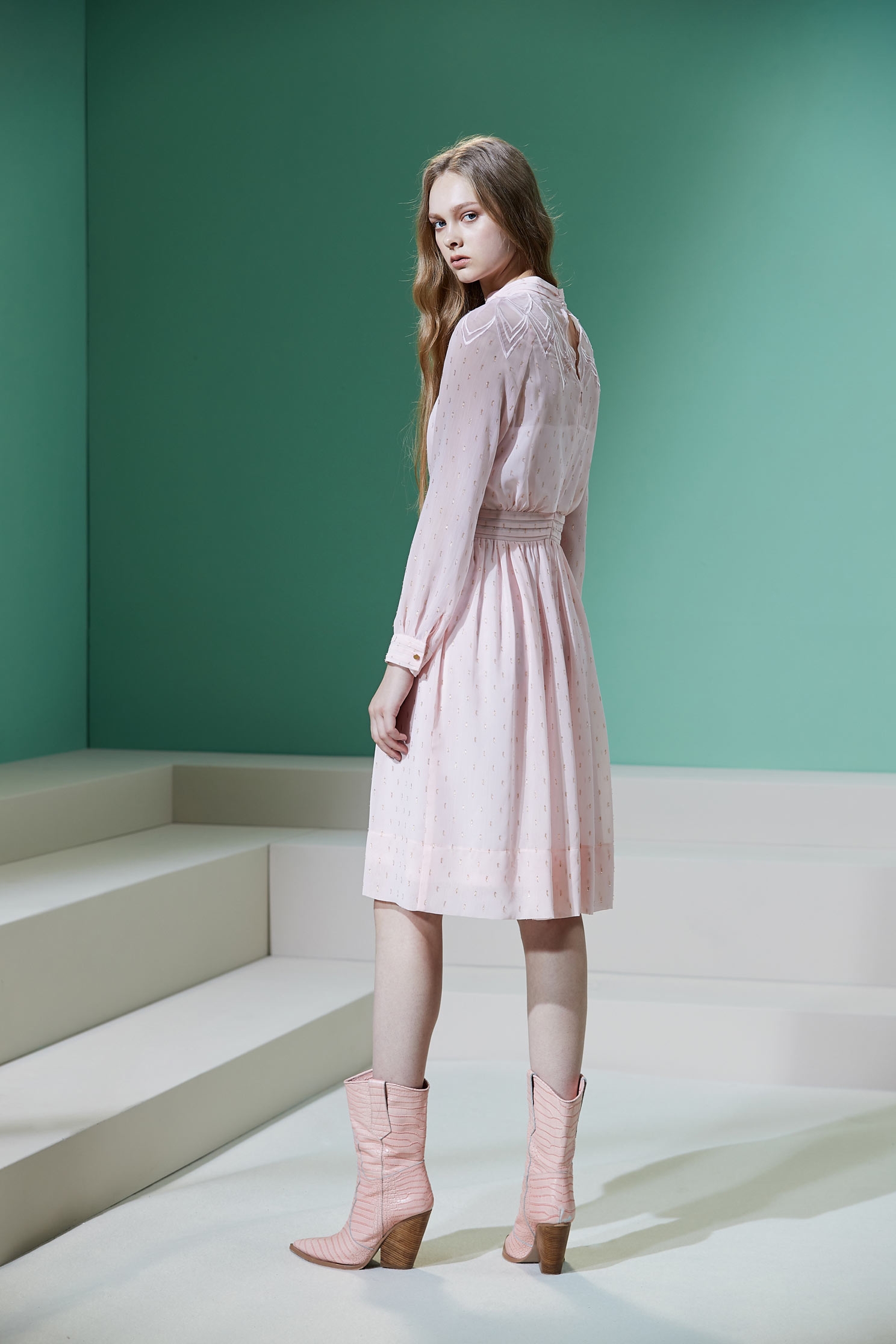 Embroidered chiffon dress,Dress,embroidery,刺繡洋裝,Cocktail Dress,i-select,embroidered,透膚洋裝,長袖洋裝,Chiffon,Chiffon Dress