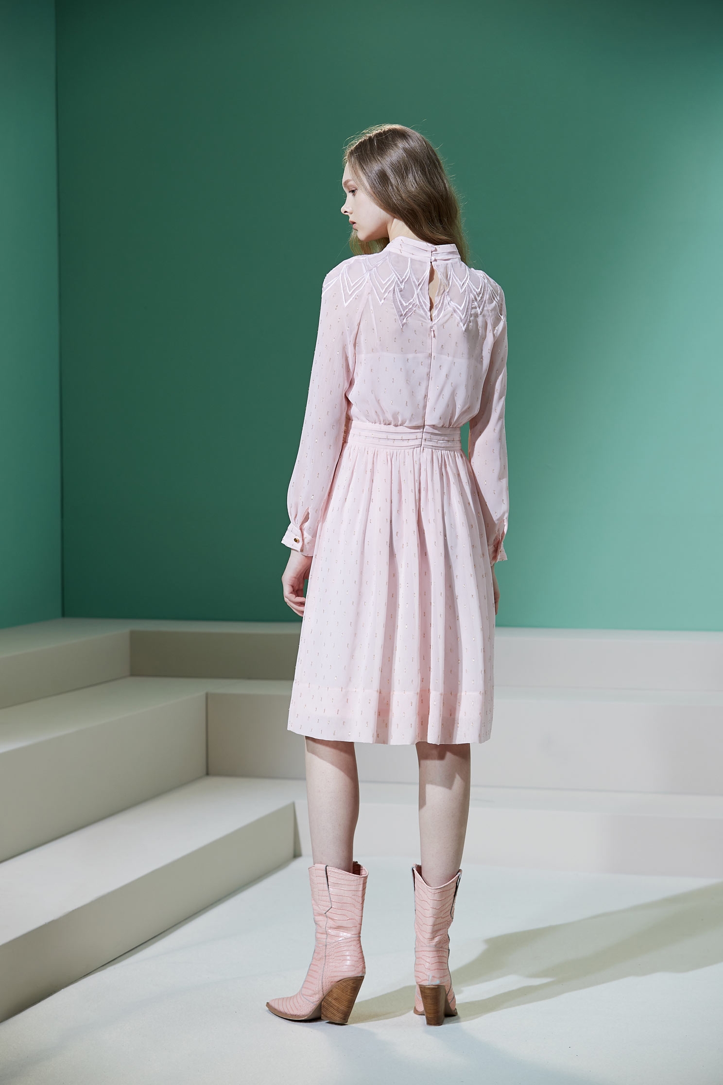 Embroidered chiffon dress,Dress,embroidery,刺繡洋裝,Cocktail Dress,i-select,embroidered,透膚洋裝,長袖洋裝,Chiffon,Chiffon Dress
