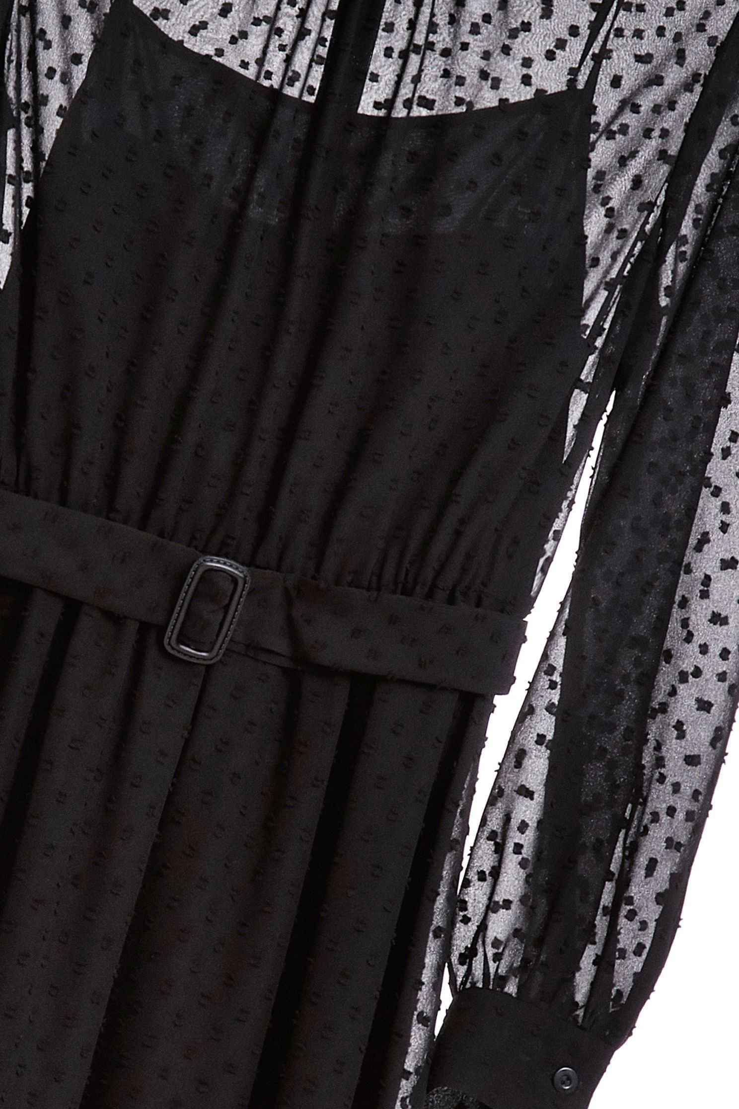 High-necked chiffon dress,dress,cocktaildress,eveningwear,spaghettistrapdress,perspectivedress,longdress,longsleevedress,chiffon,chiffondress,blackdress