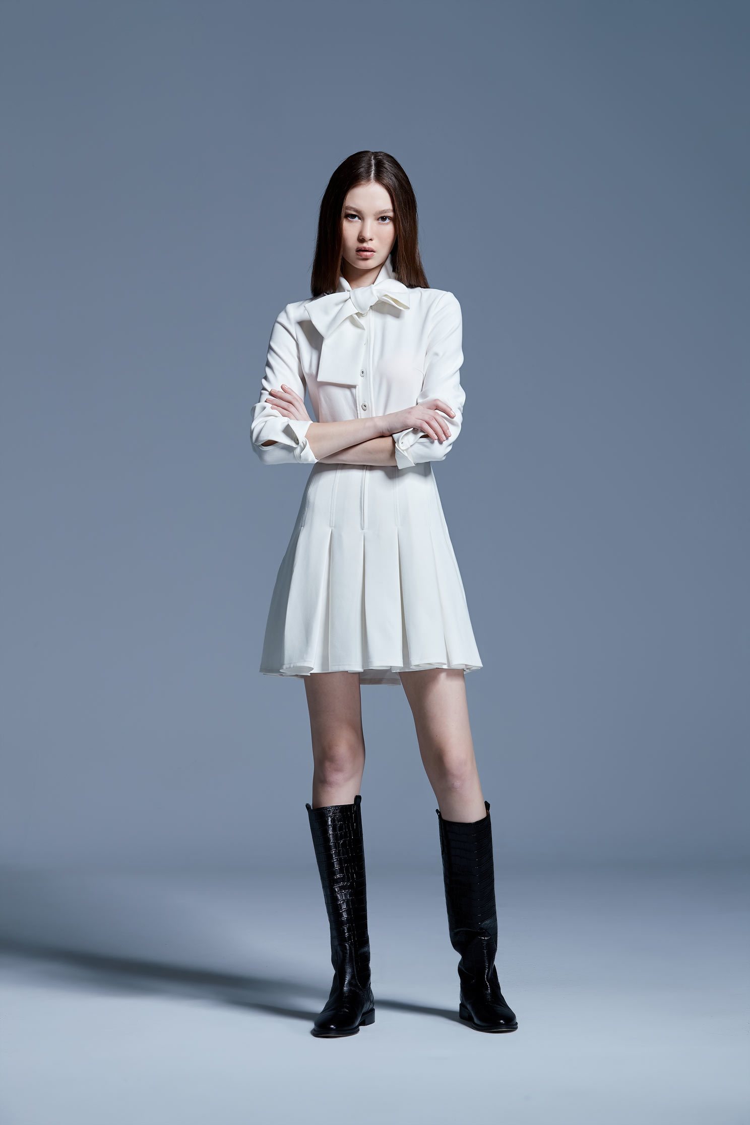 Elegant bow tie dress,dress,whitedress,pleats,pleatedskirt,longsleevedress