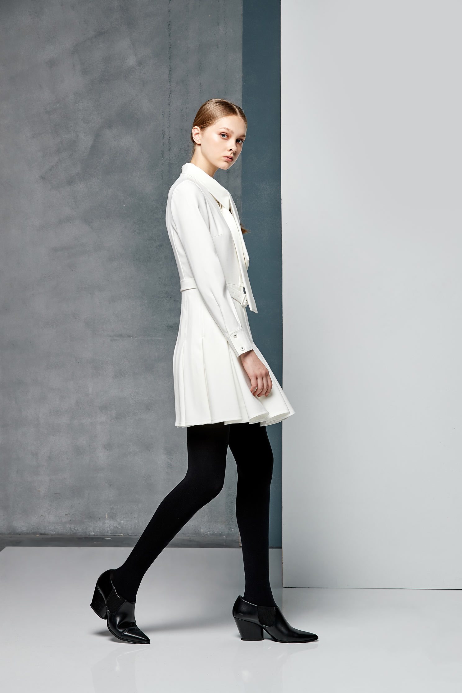 Elegant bow tie dress,dress,whitedress,pleats,pleatedskirt,longsleevedress