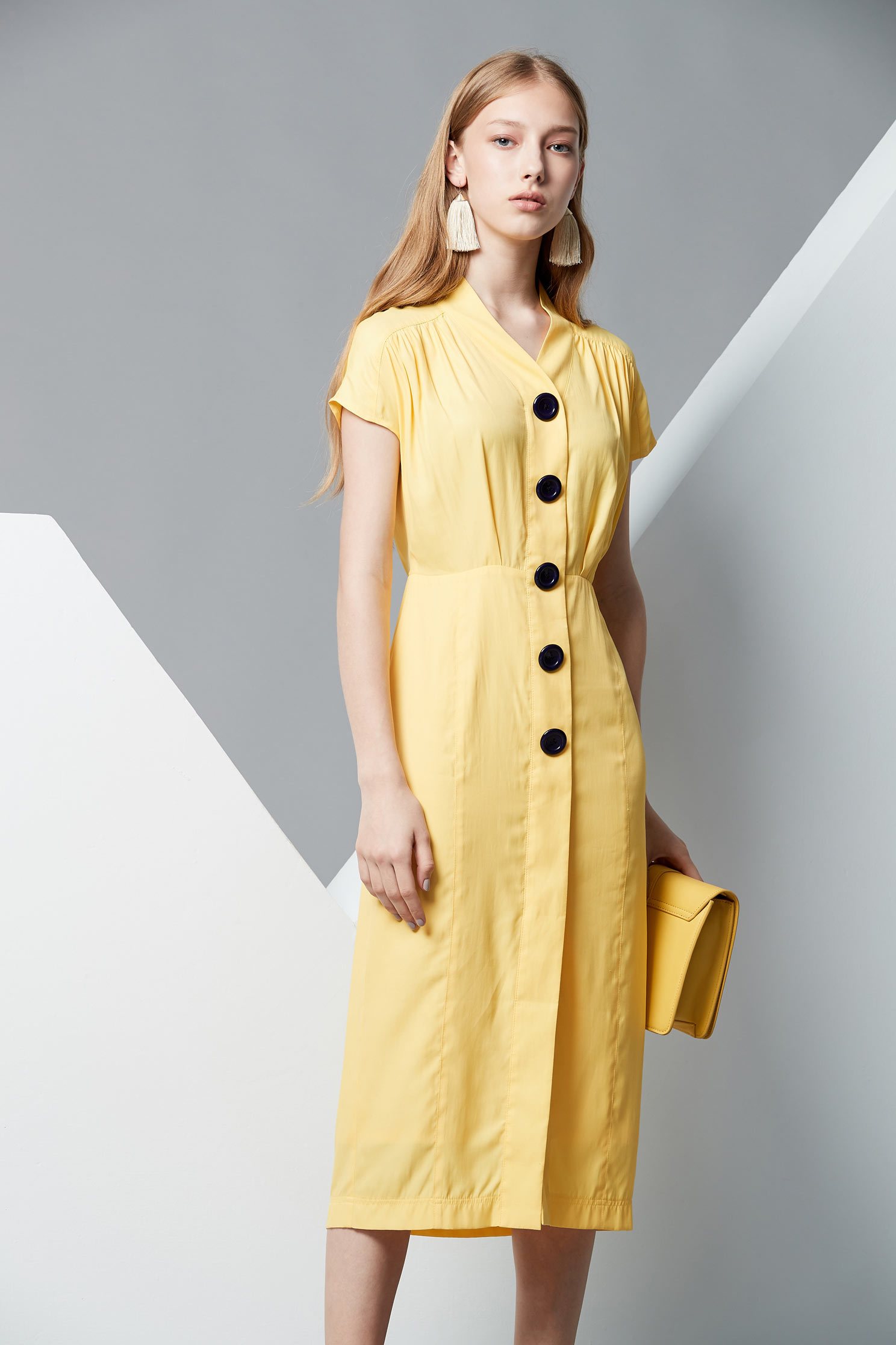 Elegant and stylish short-sleeved dress,v-neckdress,shortsleevedress