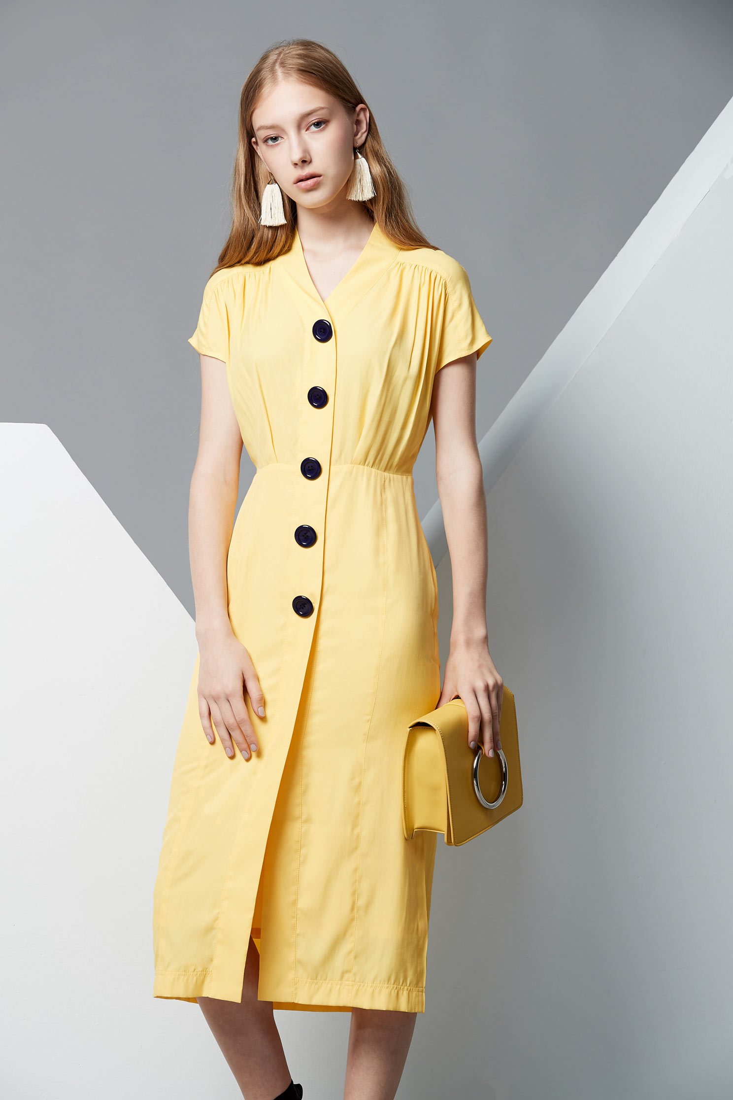 Elegant and stylish short-sleeved dress,v-neckdress,shortsleevedress