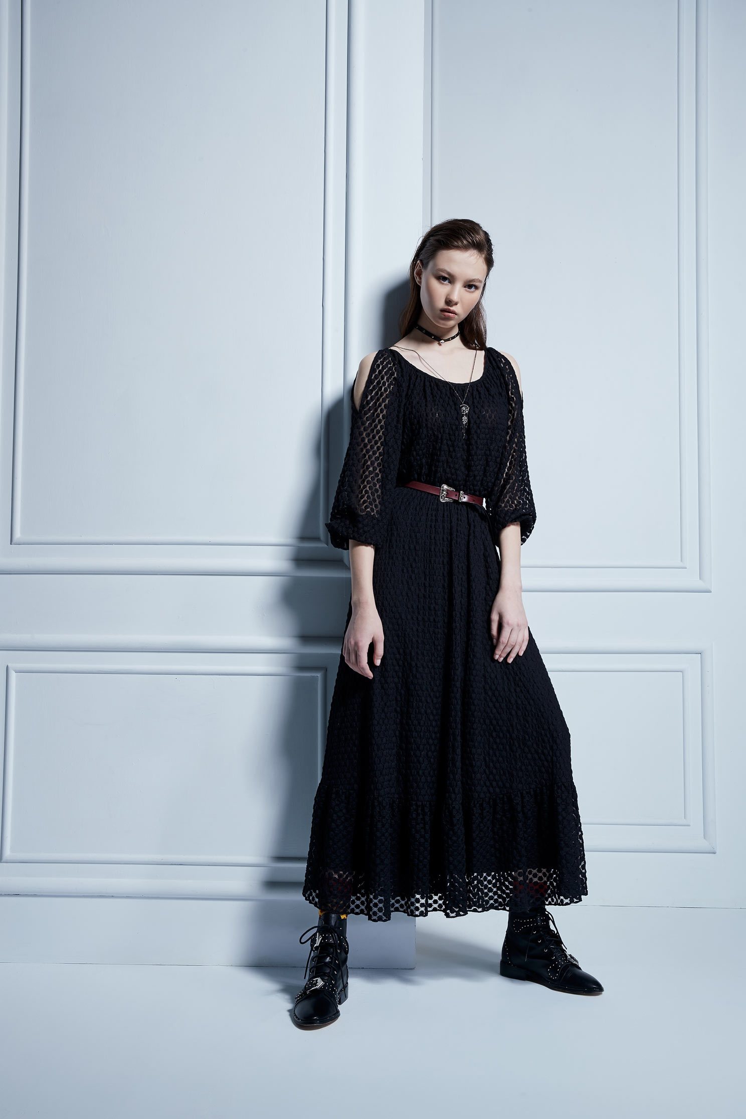dot dress WITH CUT-OUT SHOULDERS,U-neck dress,Cocktail Dress,Lace,Lace Dress,透膚洋裝,長袖洋裝,Black dress