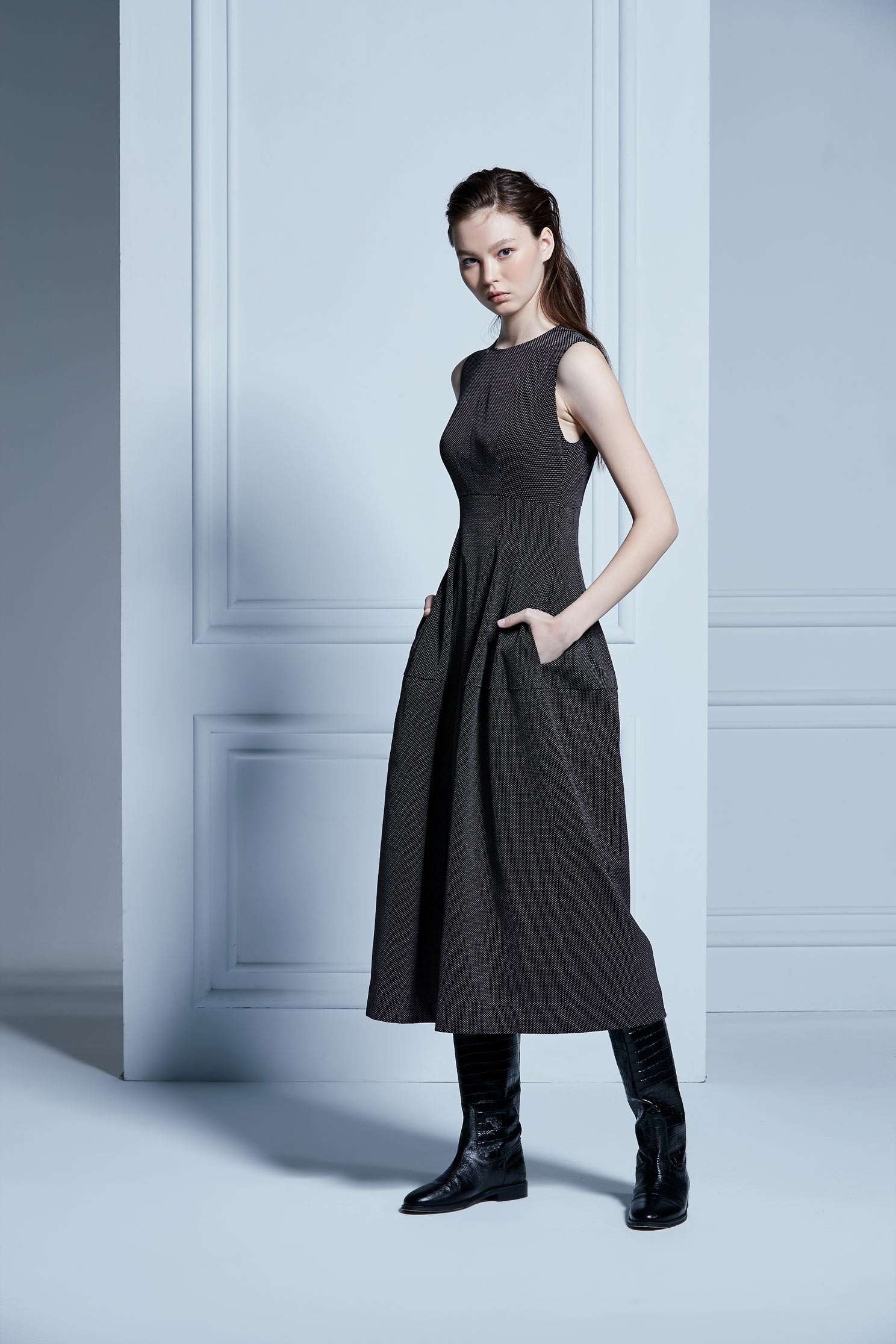 Dot sleeveless dress,dress,sleevelessdress,valentine,blackdress