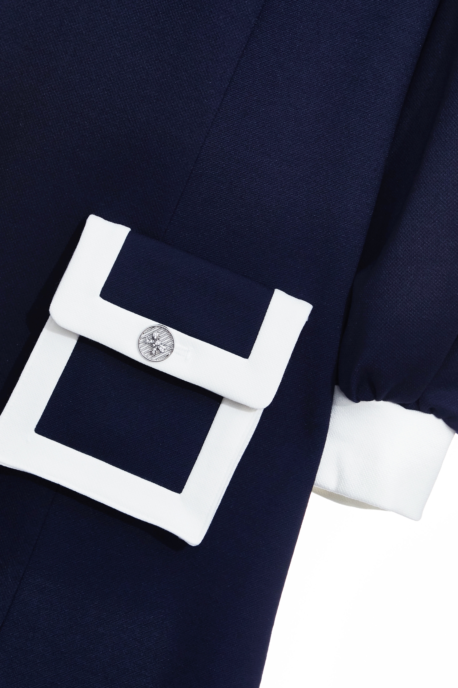 波浪裙擺短洋裝波浪裙擺短洋裝,一般洋裝,春夏穿搭,洋裝特輯,長袖洋裝