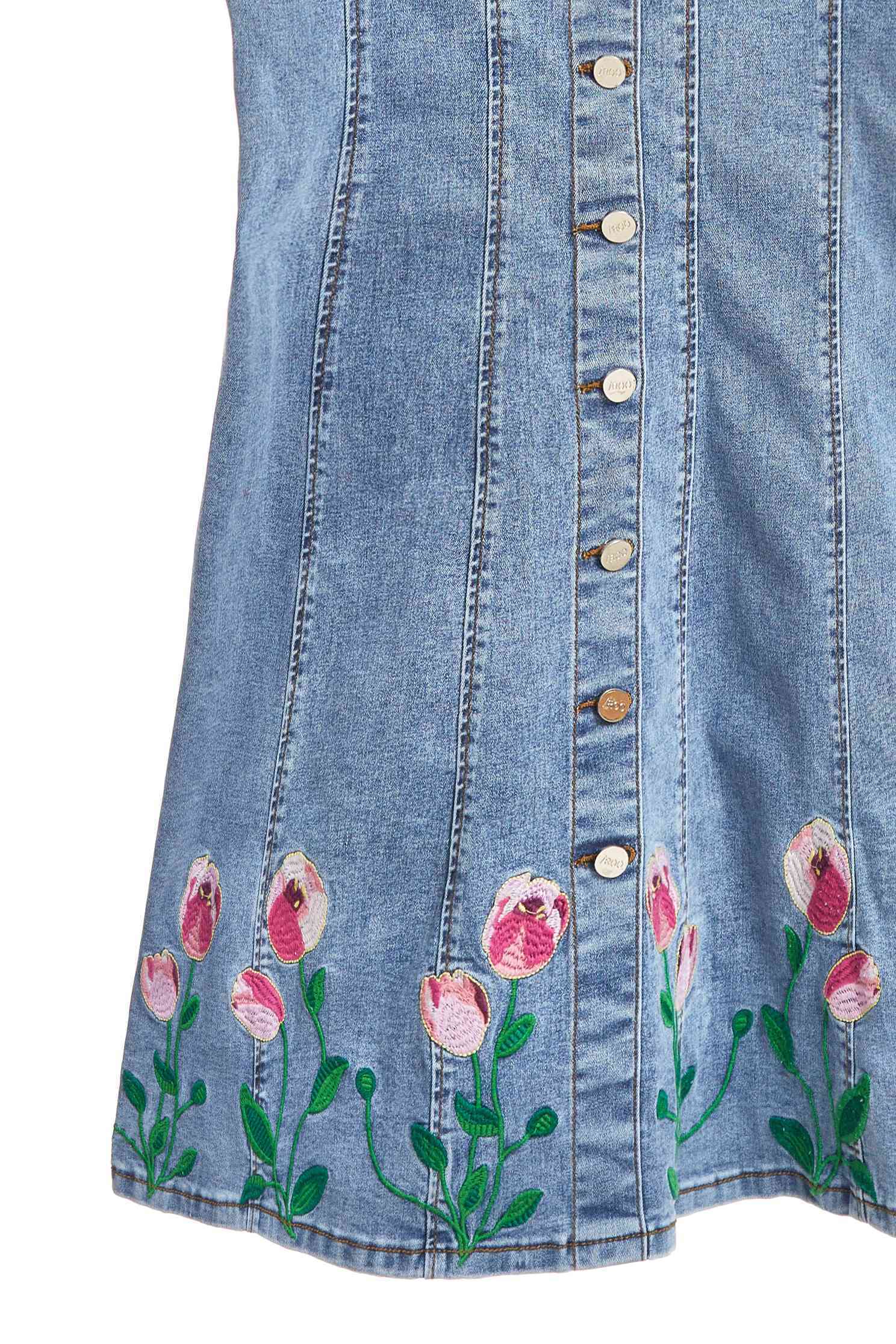 Embroidered denim dress,dress,tanning,casualdress,embroidery,embroiderddress,sleevelessdress,cowboy,embroidered