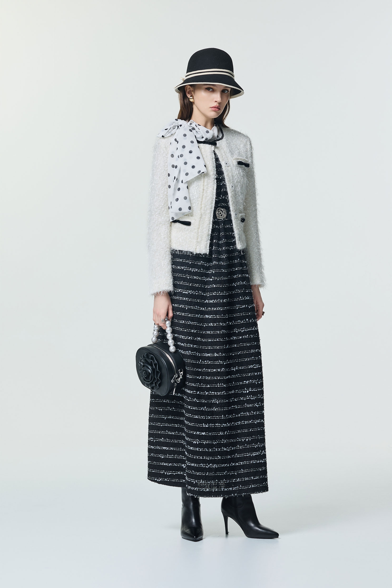 高領帶子紗花呢女神長洋裝高領帶子紗花呢女神長洋裝,一般洋裝,春夏穿搭,洋裝特輯,無袖洋裝,短袖洋裝,長洋裝,雪紡,黑色洋裝