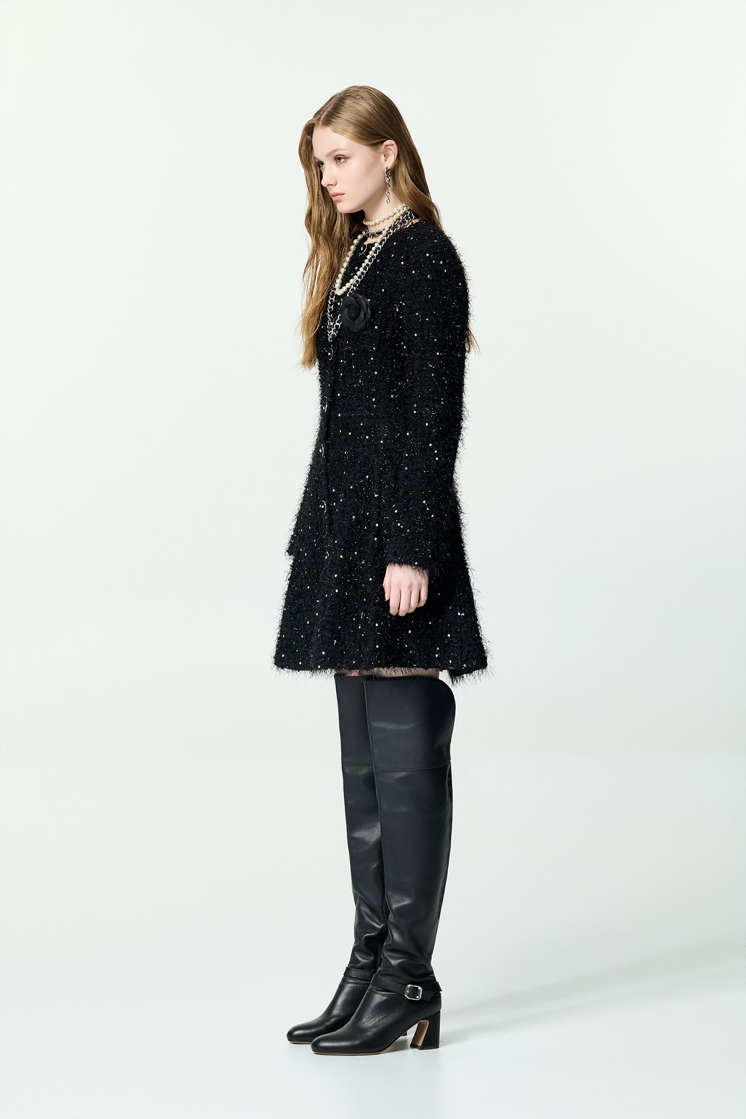 花呢崁亮片羽毛紗小香短洋裝花呢崁亮片羽毛紗小香短洋裝,一般洋裝,小禮服,洋裝特輯,派對特輯,秋冬穿搭,約會特輯,花花世界