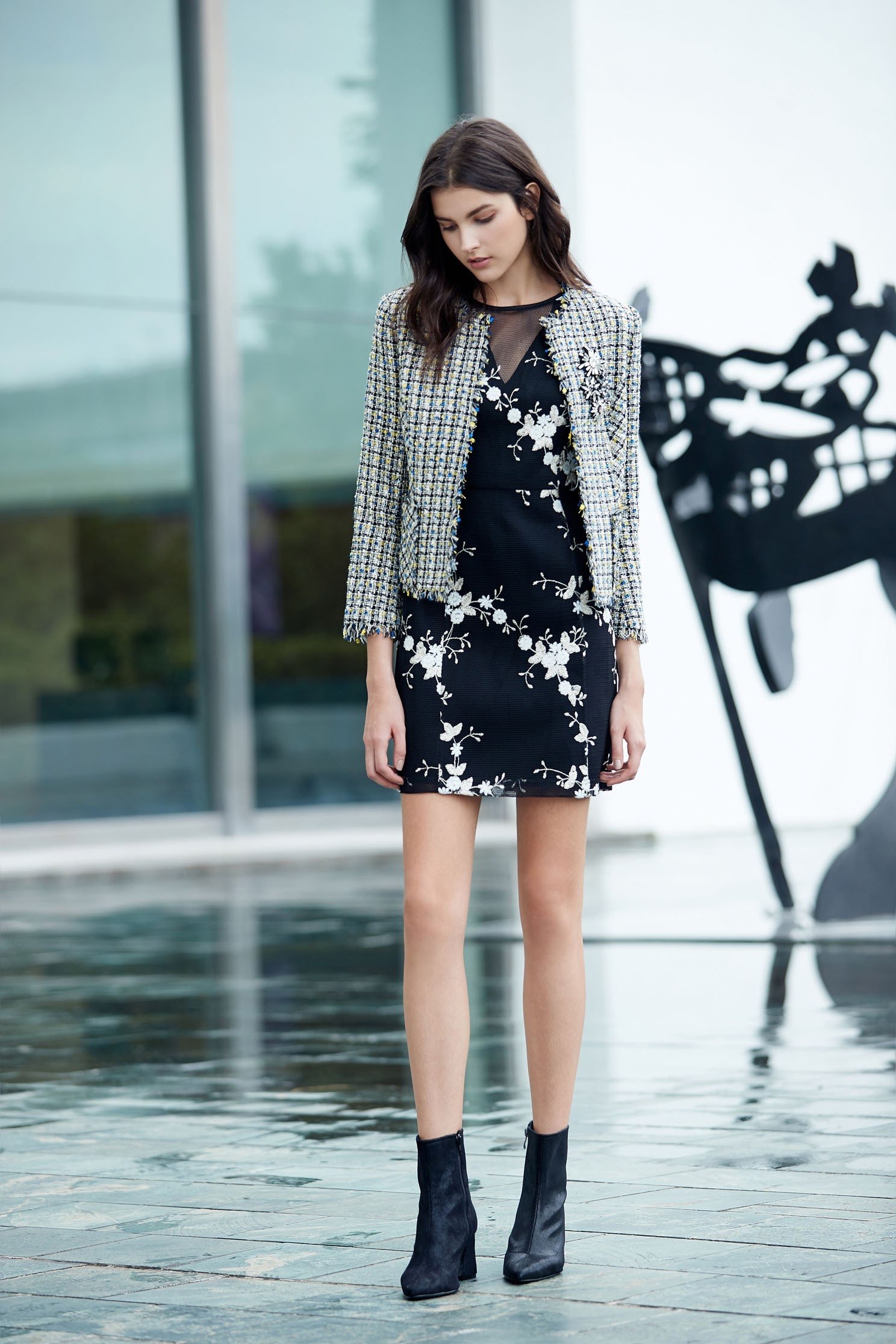 Graceful flowers emroidery dress,embroidery,刺繡洋裝,小禮服,無袖洋裝,embroidered