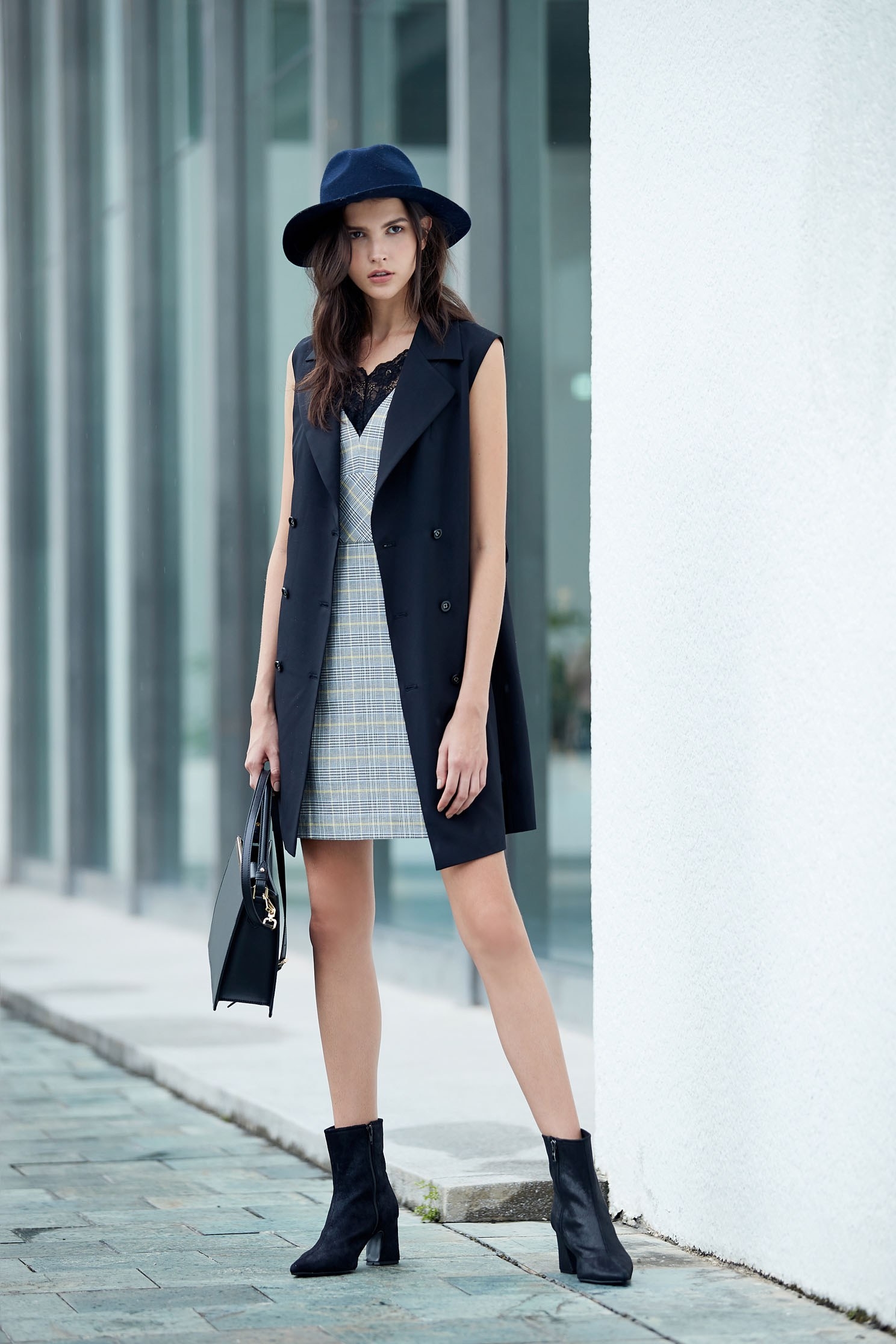 Classic England checkered V neck tailoring dress,v-neckdress,sleevelessdress