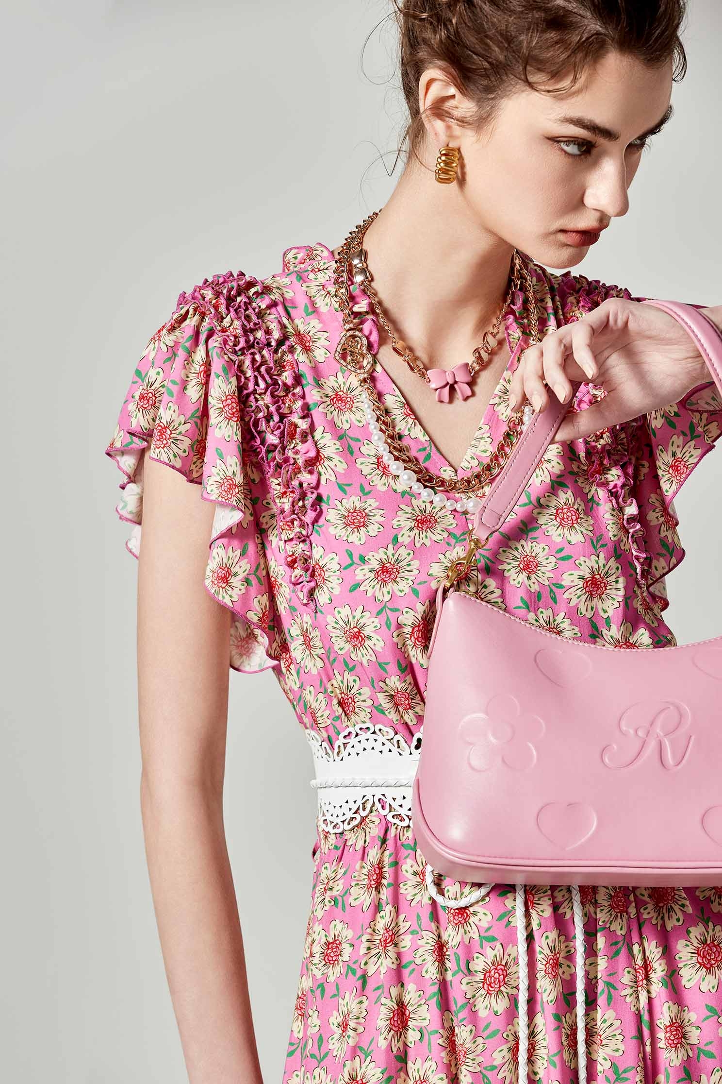 織錦渡假風印花洋裝織錦渡假風印花洋裝,V領洋裝,一般洋裝,人氣商品,印花洋裝,春夏穿搭,洋裝特輯,短袖洋裝,約會特輯,花花世界,荷葉,長洋裝