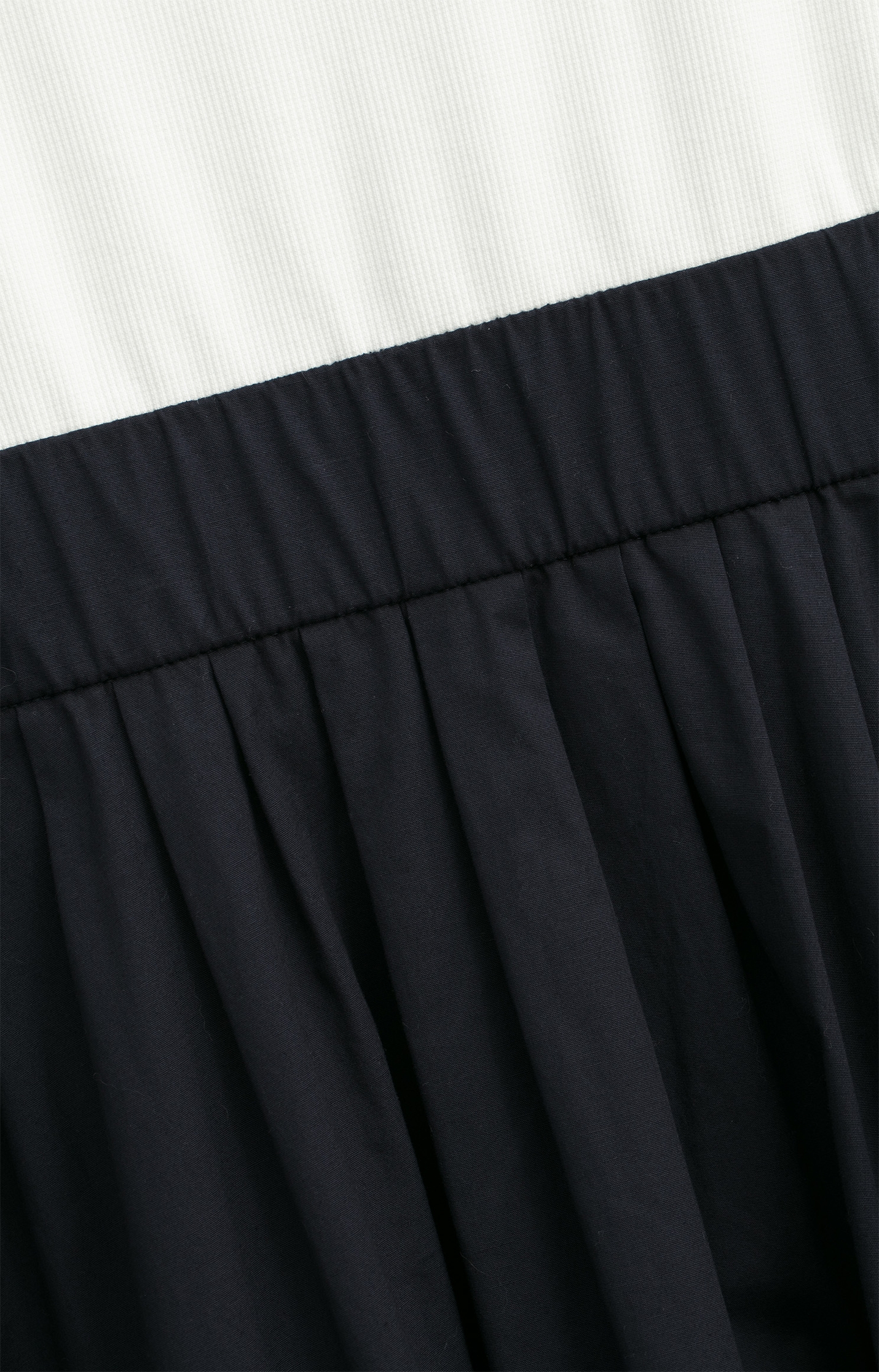 大Ｕ領經典配條長洋裝大Ｕ領經典配條長洋裝,U領洋裝,一般洋裝,春夏穿搭,洋裝特輯,短袖洋裝,繡花,背心,襯衫,長洋裝