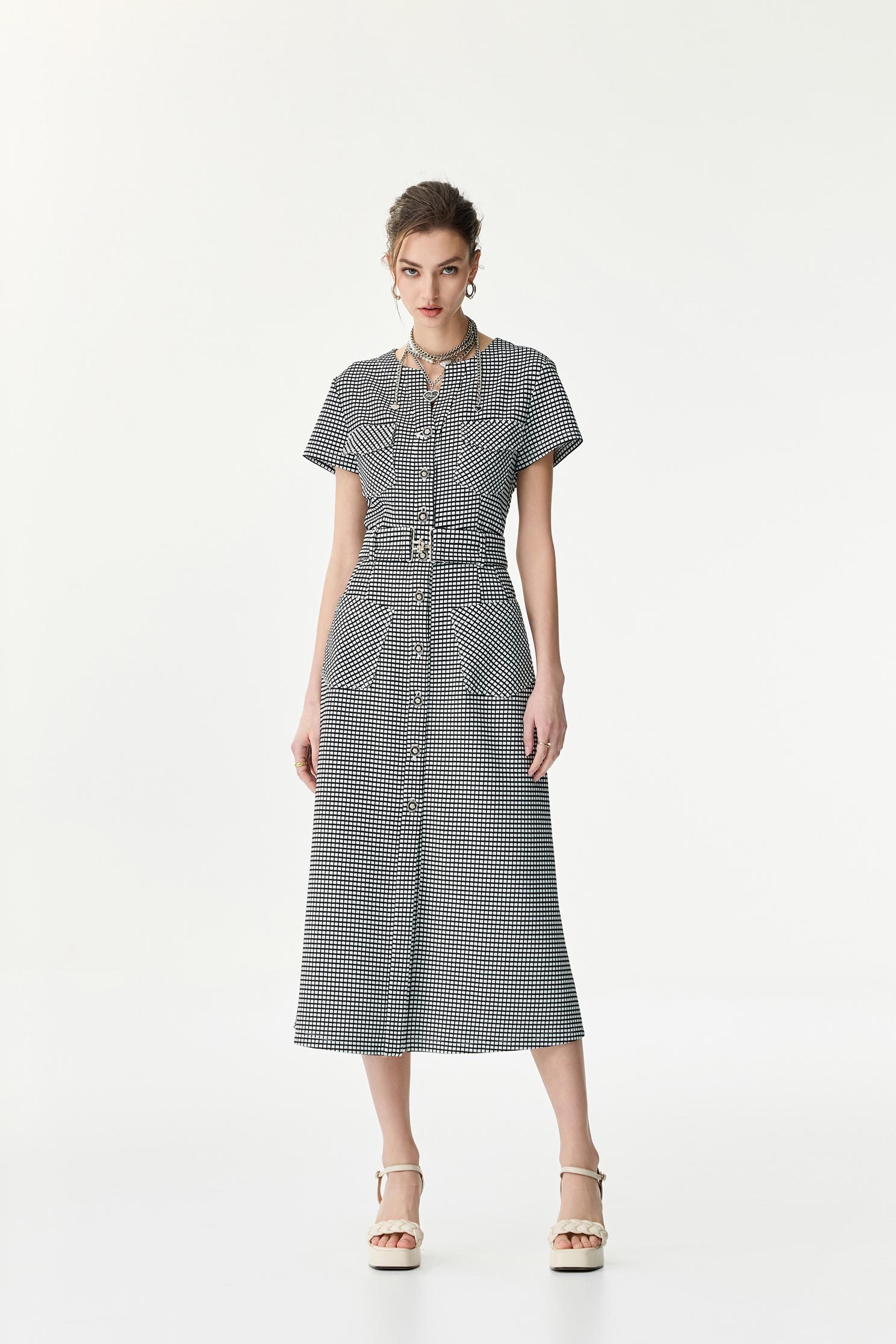 彈性格子開襟式長洋裝彈性格子開襟式長洋裝,一般洋裝,人氣商品,春夏穿搭,格紋,洋裝特輯,腰帶,長洋裝,黑色洋裝