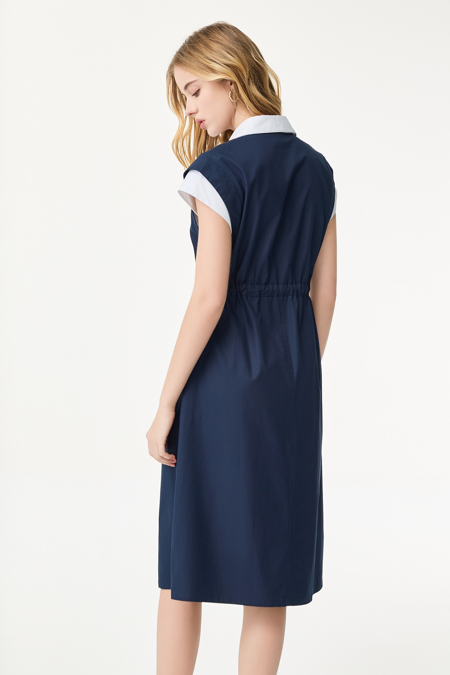 假兩件落肩收腰襯衫洋裝假兩件落肩收腰襯衫洋裝,一般洋裝,人氣商品,小禮服,春夏穿搭,洋裝特輯,短袖洋裝,襯衫