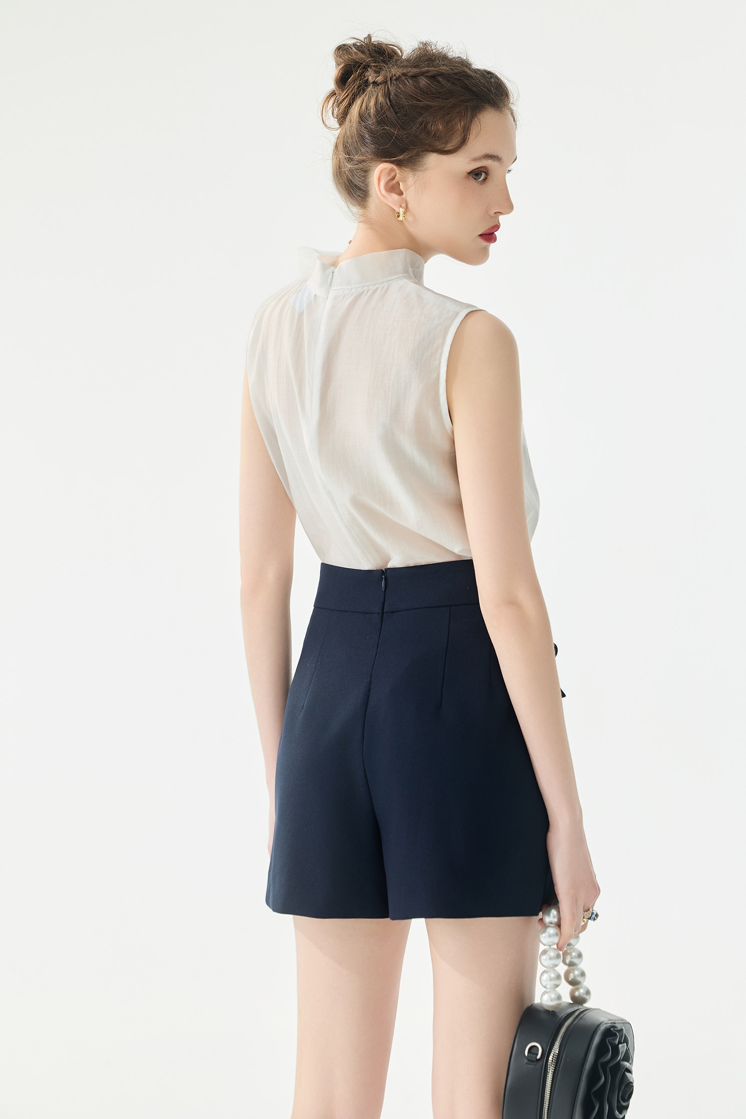 光學白綴蝴蝶結上衣光學白綴蝴蝶結上衣,一般背心,一般背心馬甲,上衣,春夏穿搭,白色背心,背心,蝴蝶結