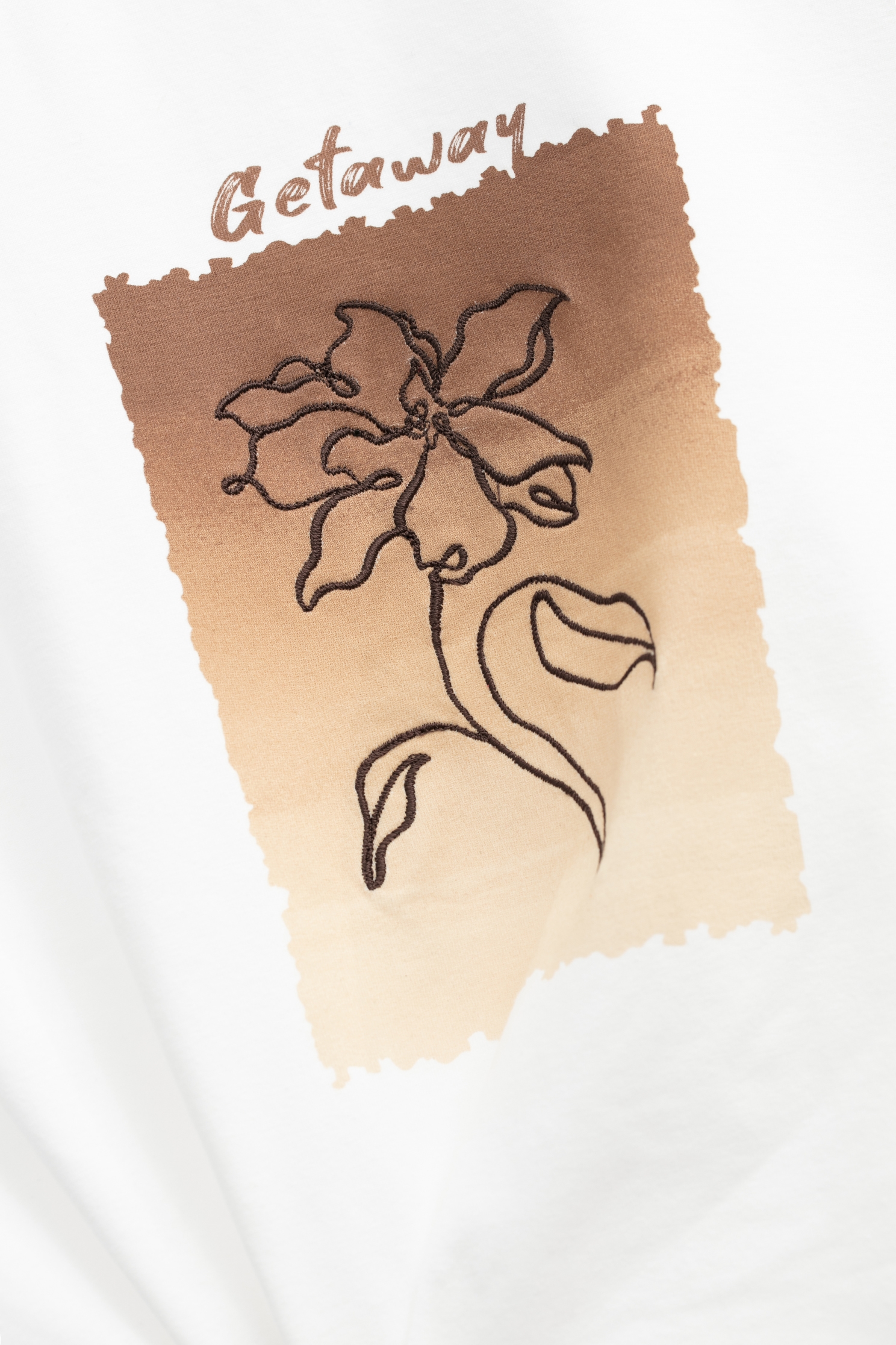 不對稱抓皺印繡花背心不對稱抓皺印繡花背心,一般背心,一般背心馬甲,春夏穿搭,白色背心,繡花,背心