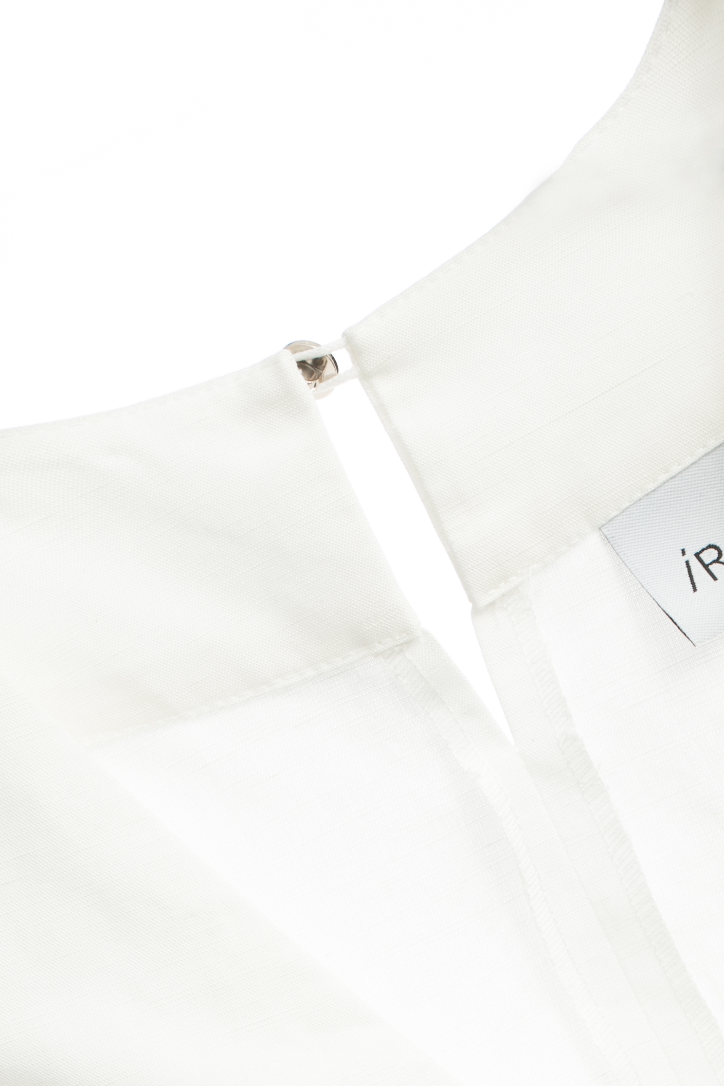 牛奶色綴蝴蝶結背心牛奶色綴蝴蝶結背心,一般背心,一般背心馬甲,春夏穿搭,白色背心,背心,蝴蝶結