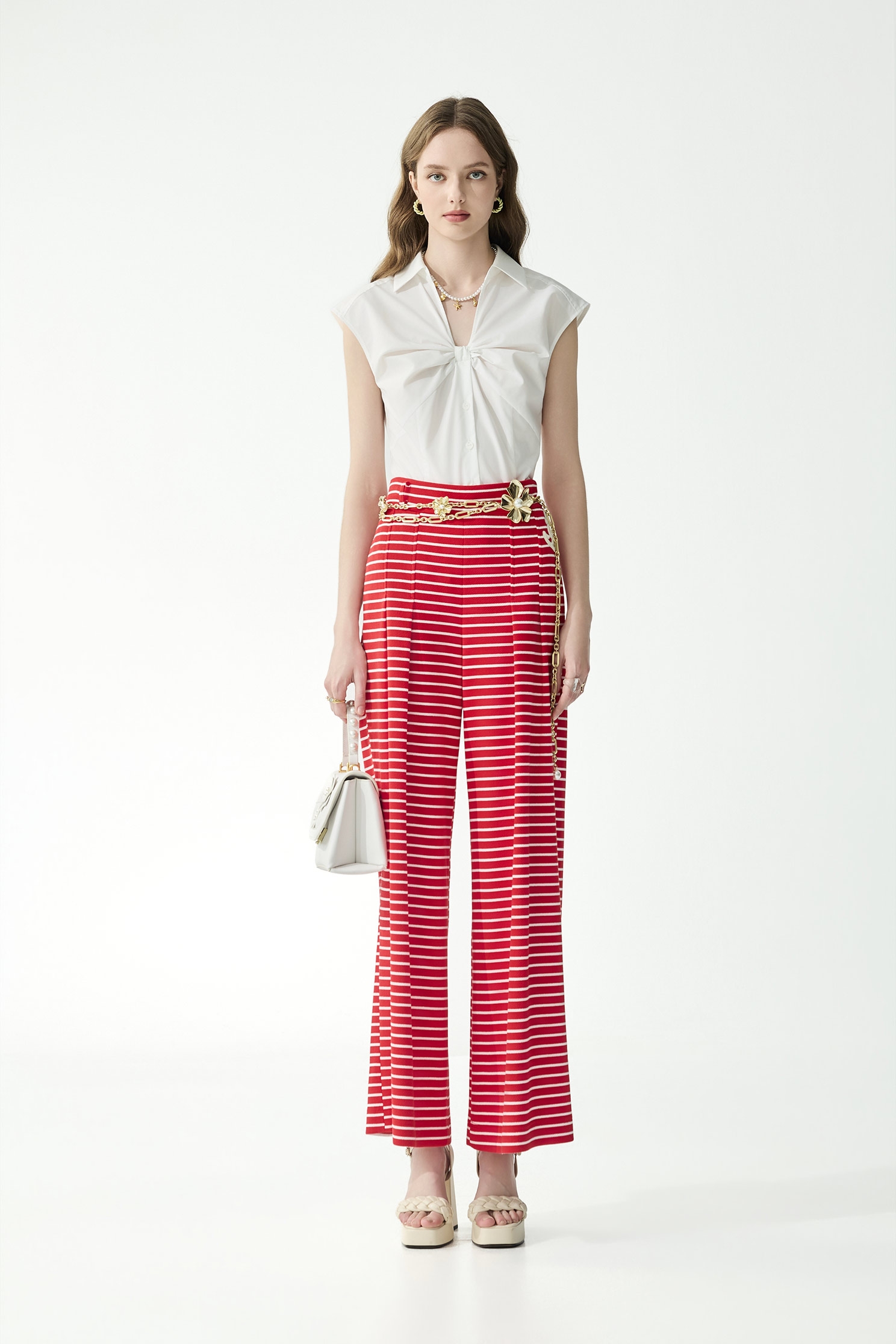 光學白結飾造型上衣光學白結飾造型上衣,一般背心,一般背心馬甲,上衣,春夏穿搭,白色背心,背心,蝴蝶結