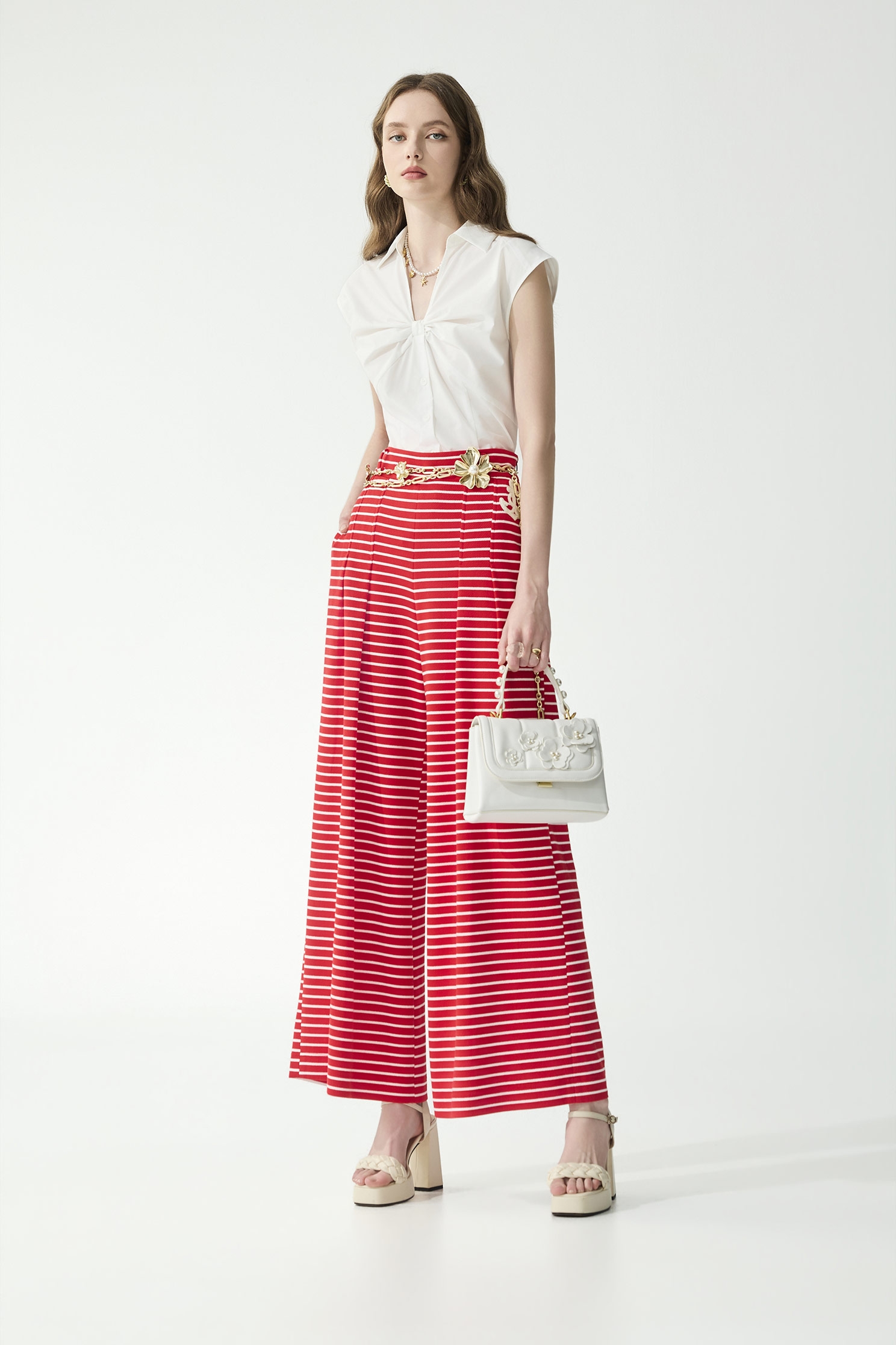 光學白結飾造型上衣光學白結飾造型上衣,一般背心,一般背心馬甲,上衣,春夏穿搭,白色背心,背心,蝴蝶結