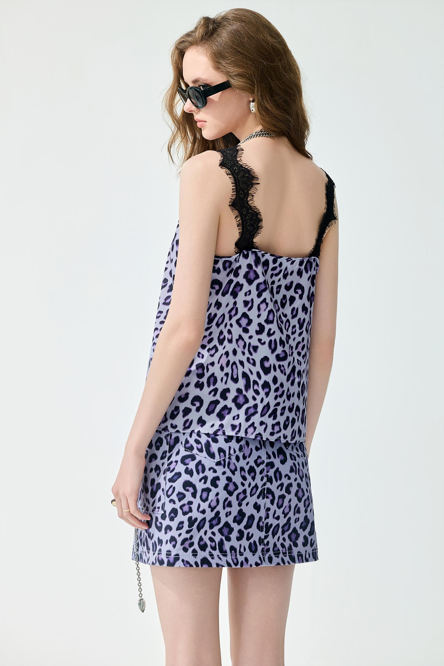 飄逸雪紡紫色豹紋印花洋背心飄逸雪紡紫色豹紋印花洋背心,一般背心,一般背心馬甲,春夏穿搭,背心,蕾絲,雪紡