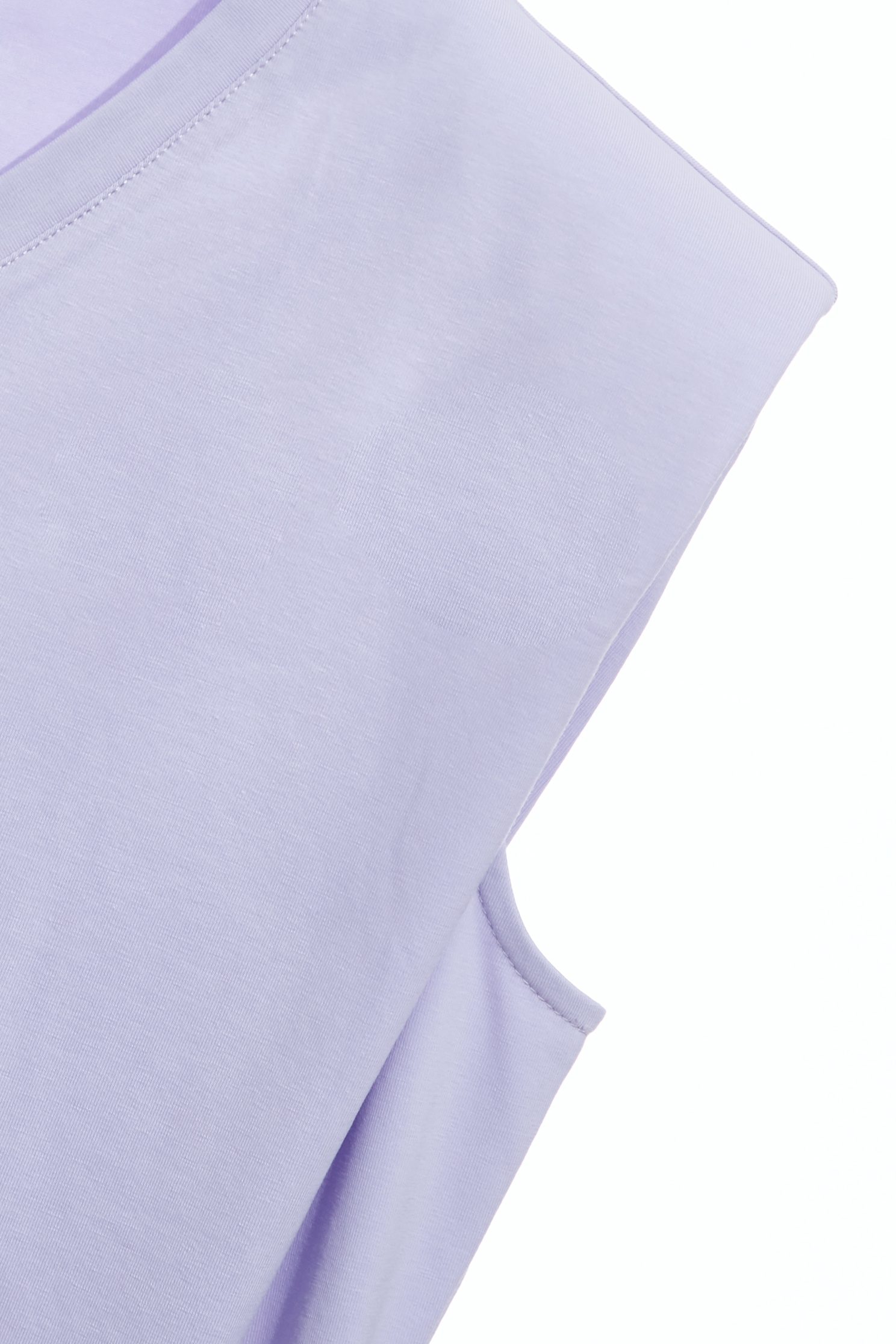 柔紫色字串刺繡Ｔ恤上衣柔紫色字串刺繡Ｔ恤上衣,一般背心,一般背心馬甲,上衣,刺繡,春夏穿搭,背心