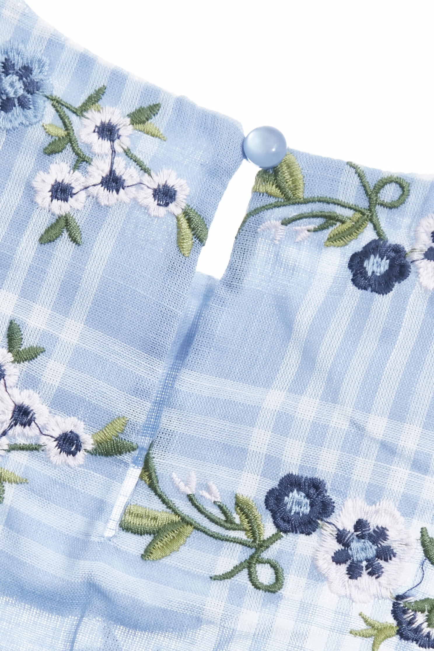 幻藍色格紋佐繡花卉上衣幻藍色格紋佐繡花卉上衣,一般背心,一般背心馬甲,上衣,刺繡,春夏穿搭,格紋,繡花,背心,荷葉