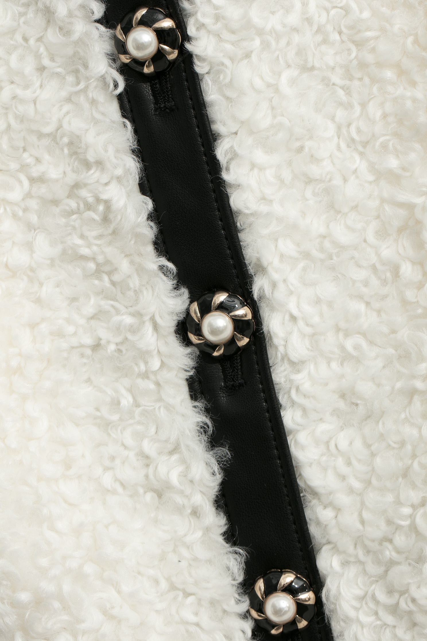 黑白異材拼接背心黑白異材拼接背心,一般背心,一般背心馬甲,毛呢花呢,珍珠,皮革,秋冬穿搭,背心