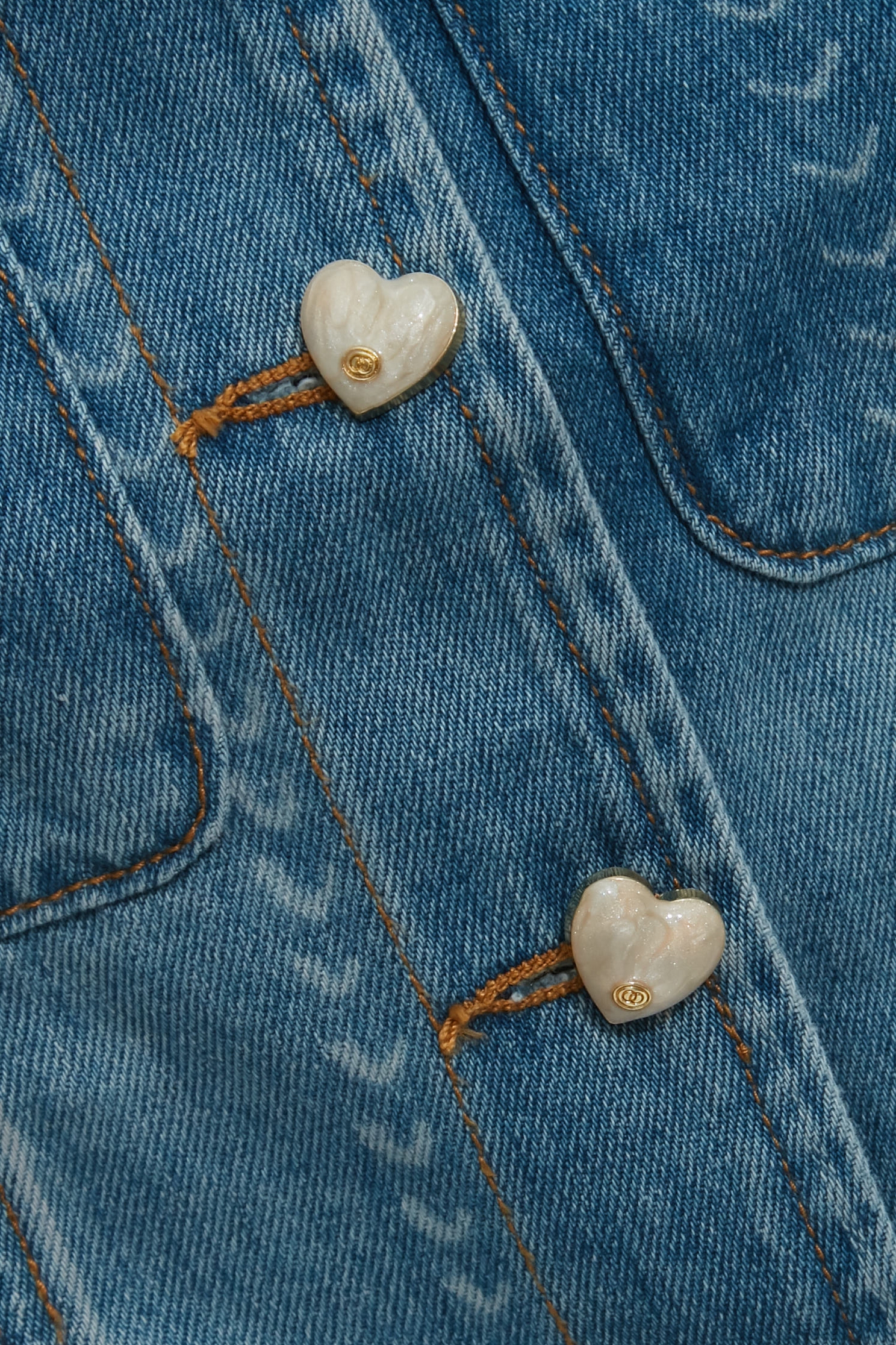 心型刺繡牛仔背心心型刺繡牛仔背心,一般背心,一般背心馬甲,刺繡,牛仔,秋冬穿搭,背心