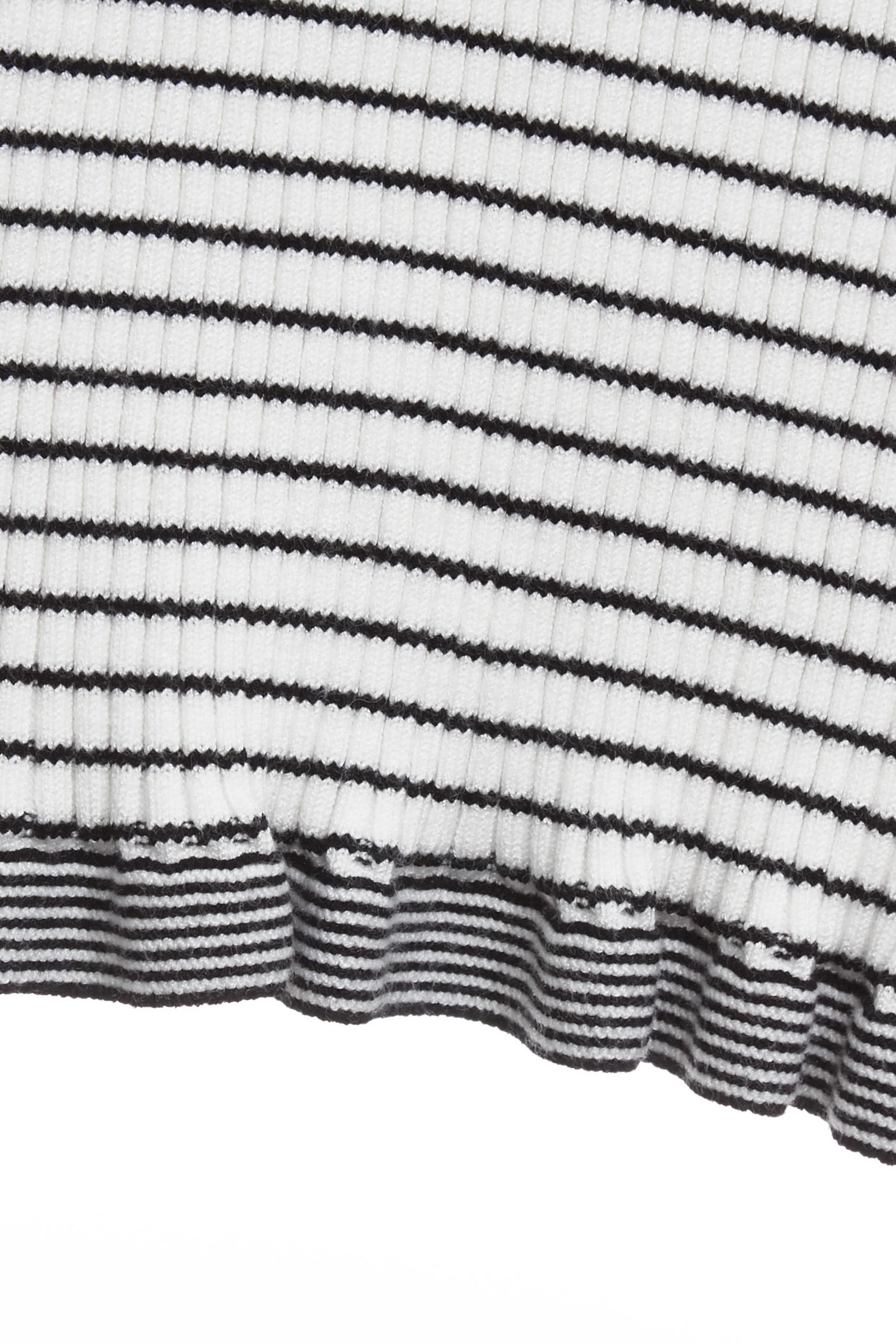 黑白細條針織小背心黑白細條針織小背心,一般背心,一般背心馬甲,春夏穿搭,條紋,白色背心,約會特輯,背心,輕奢度假,輕奢渡假,針織,針織背心