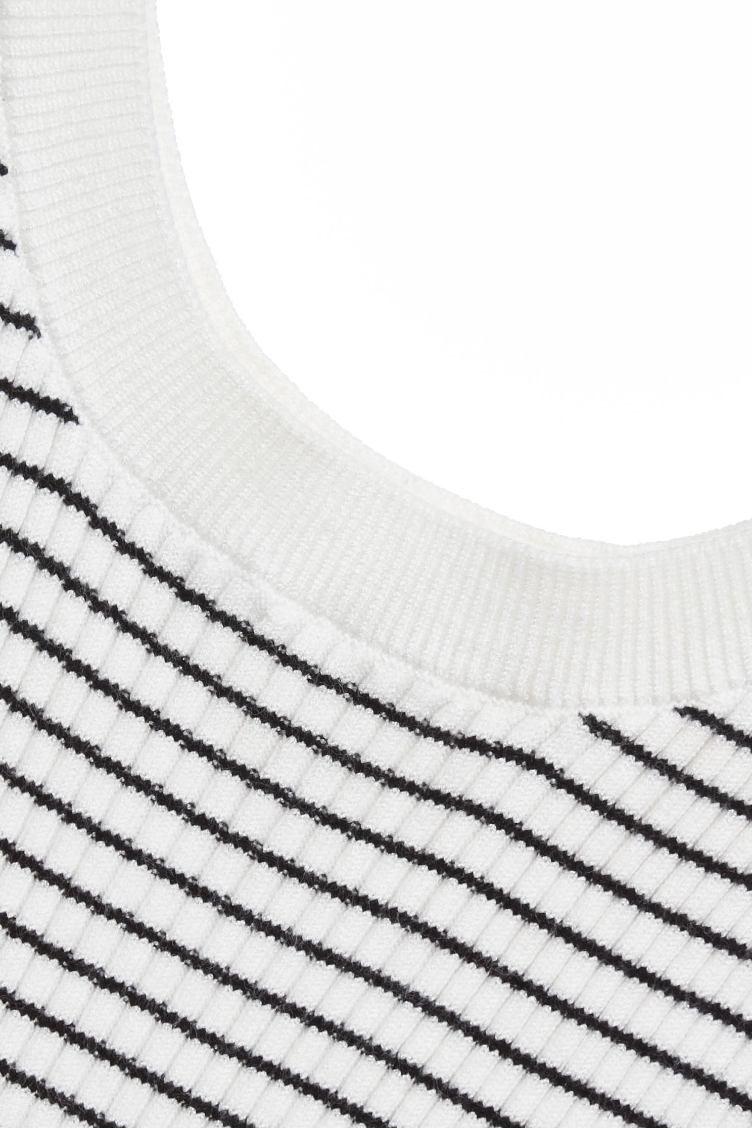 黑白細條針織小背心黑白細條針織小背心,一般背心,一般背心馬甲,春夏穿搭,條紋,白色背心,約會特輯,背心,輕奢度假,輕奢渡假,針織,針織背心