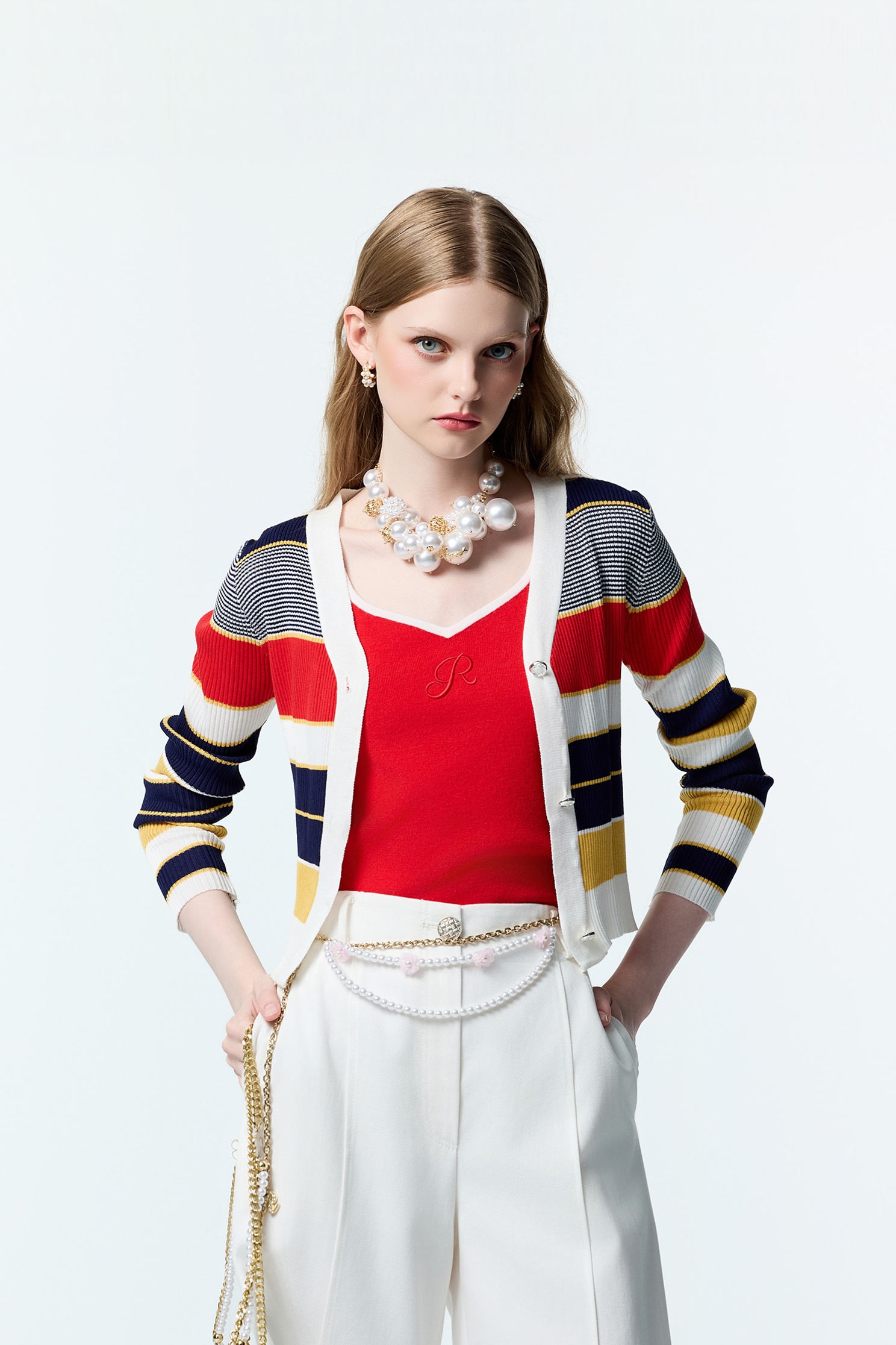 火焰紅鑲邊針織背心火焰紅鑲邊針織背心,一般背心,一般背心馬甲,小香風,秋冬穿搭,背心,針織,針織背心