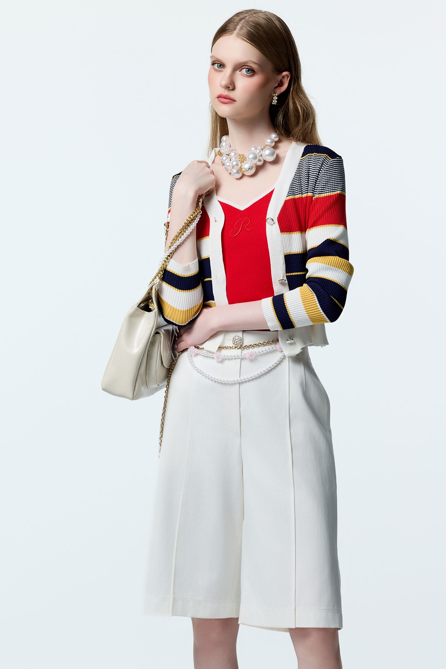 火焰紅鑲邊針織背心火焰紅鑲邊針織背心,一般背心,一般背心馬甲,小香風,秋冬穿搭,背心,針織,針織背心