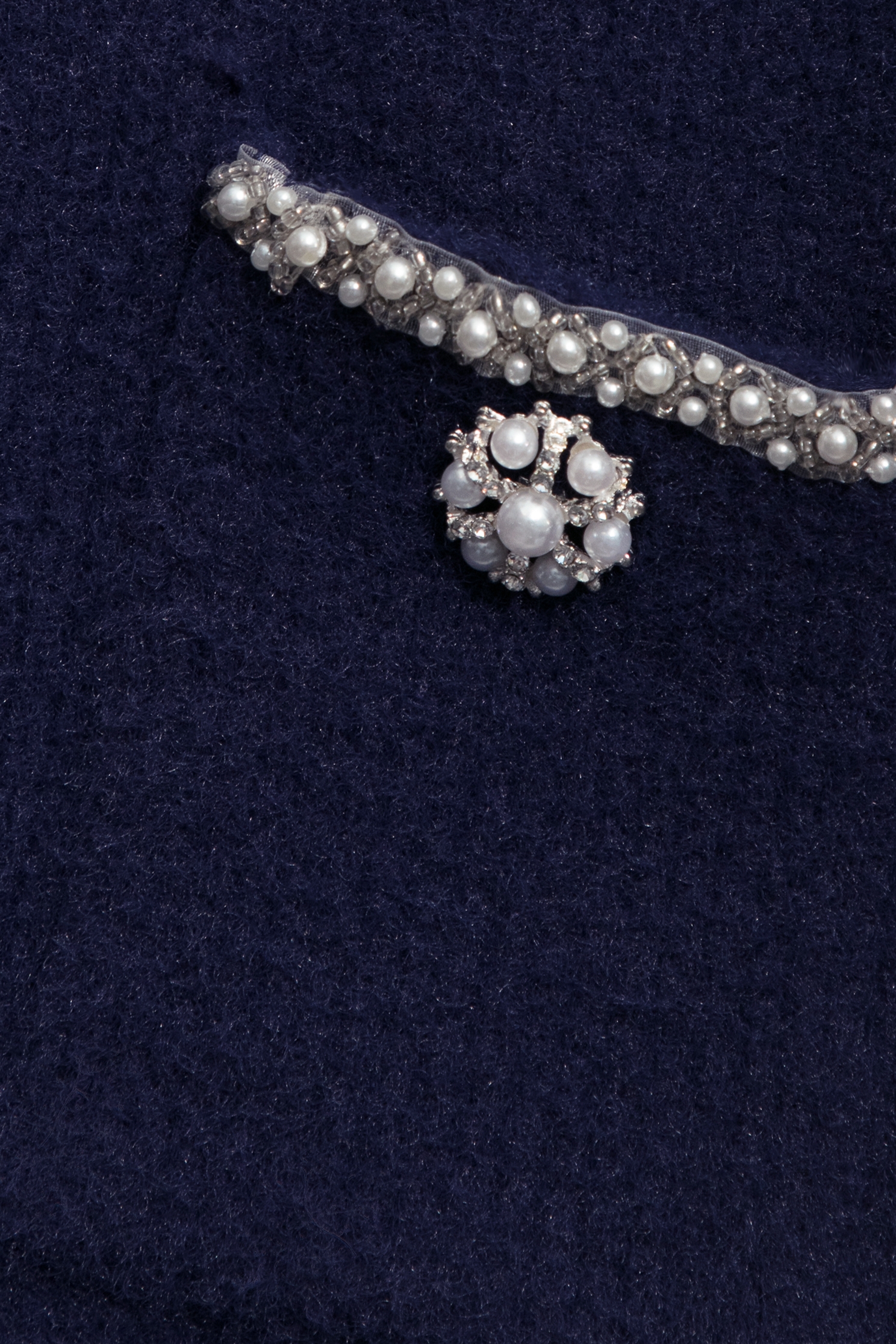 日式紫色光色雷射花上衣日式紫色光色雷射花上衣,一般背心,一般背心馬甲,上衣,時髦成套搭配,珍珠,秋冬穿搭,背心,花花世界,項鍊