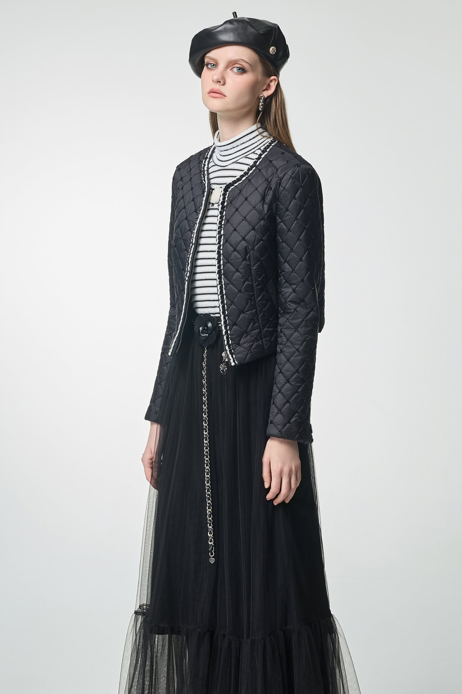 小綿羊刺繡針織上衣小綿羊刺繡針織上衣,一般背心,一般背心馬甲,上衣,刺繡,秋冬穿搭,背心,針織,針織背心