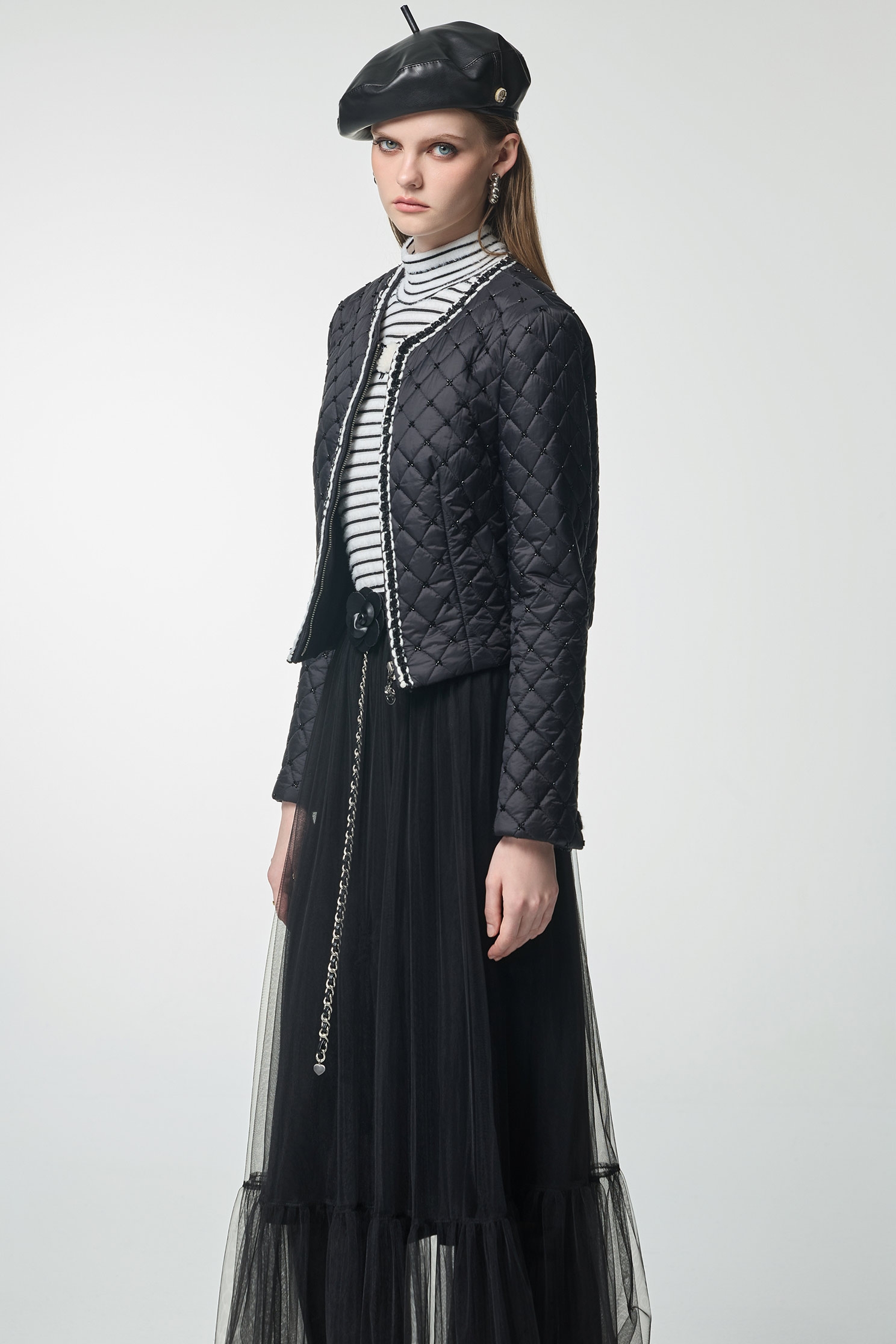 小綿羊刺繡針織上衣小綿羊刺繡針織上衣,一般背心,一般背心馬甲,上衣,刺繡,秋冬穿搭,背心,針織,針織背心