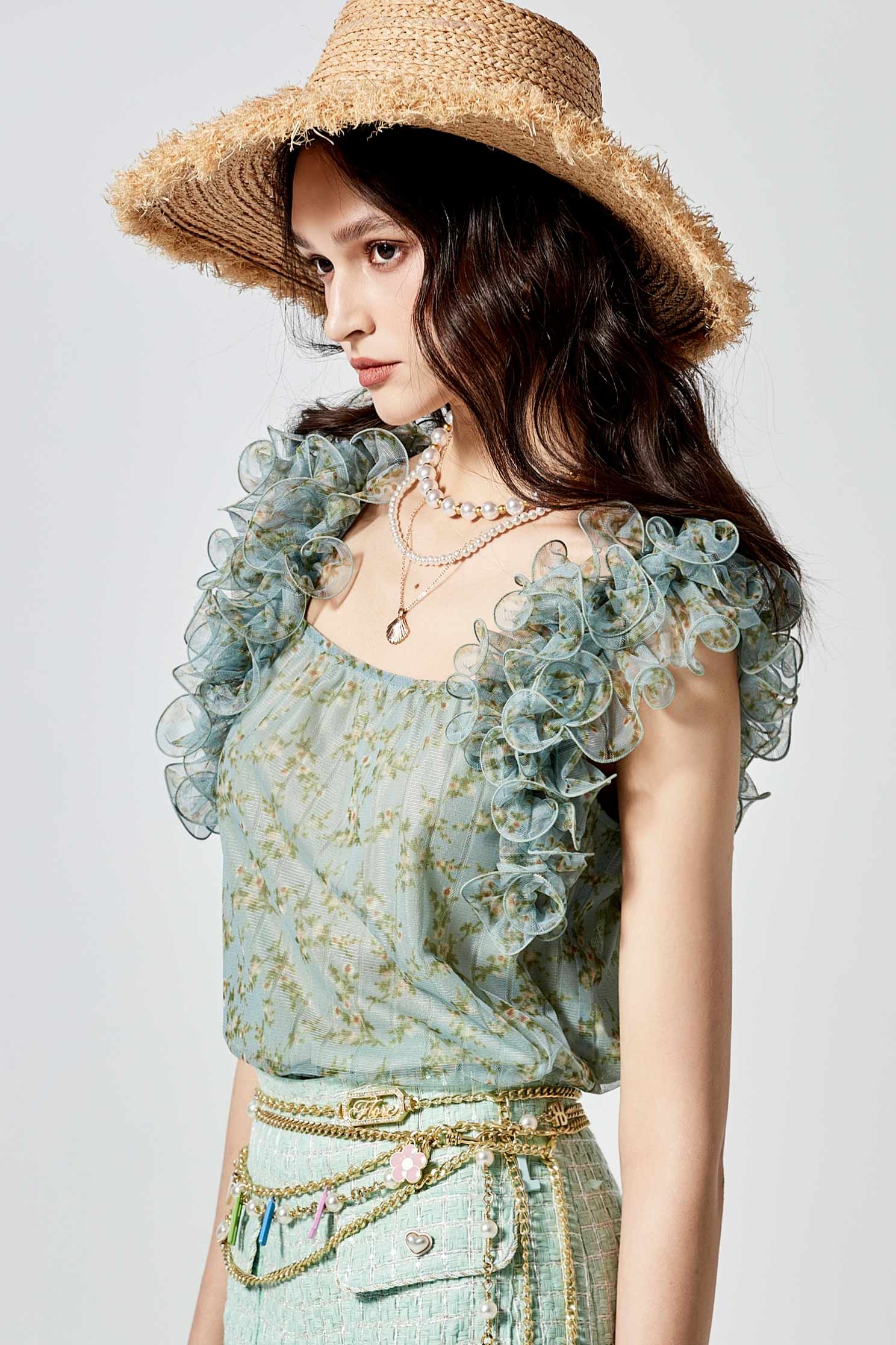 冬季小杏花印花背心冬季小杏花印花背心,一般背心,上衣,春夏穿搭,無袖單品,背心,花花世界,荷葉