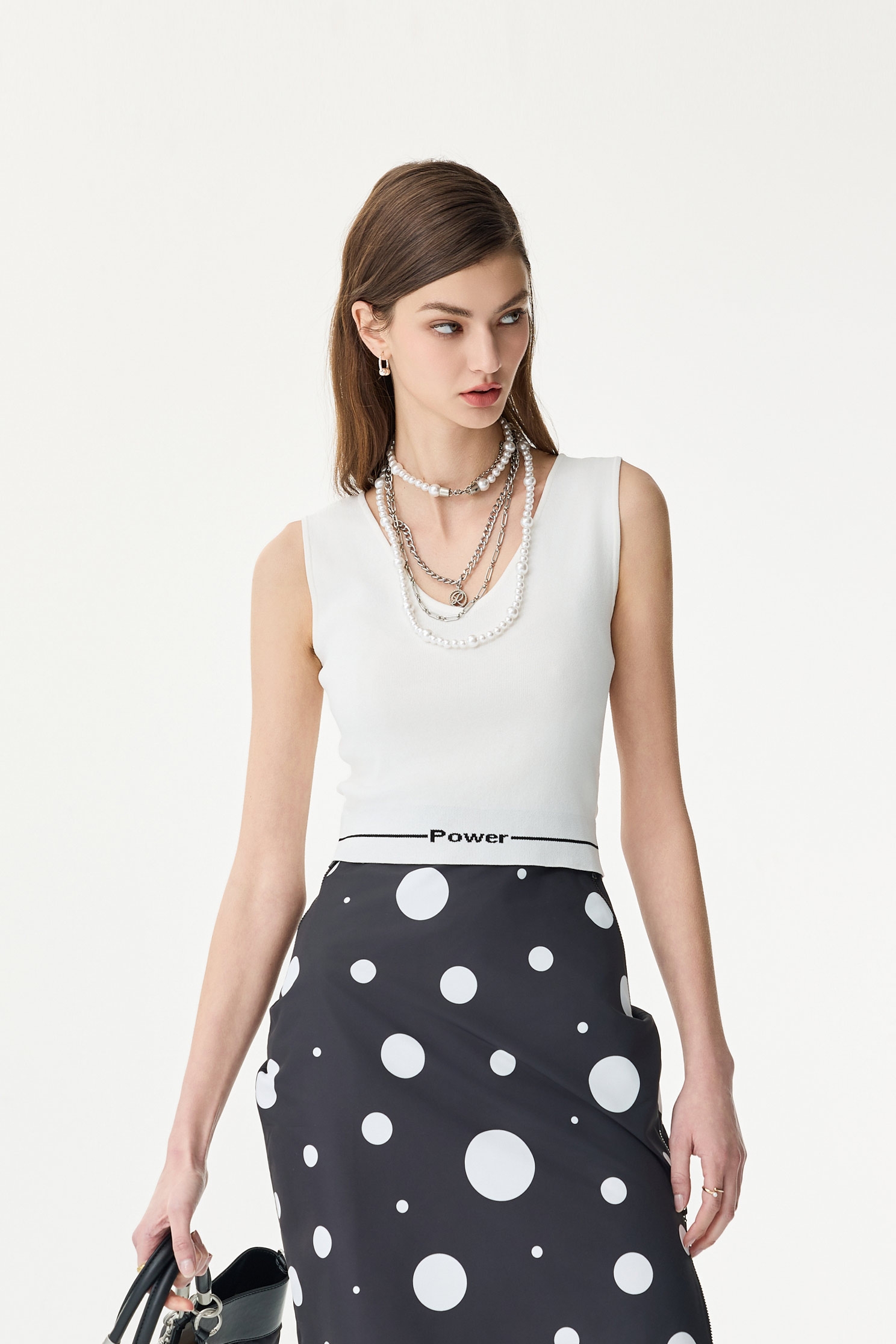 復古極簡針織背心復古極簡針織背心,V領背心,春夏穿搭,白色背心,背心,針織,針織背心