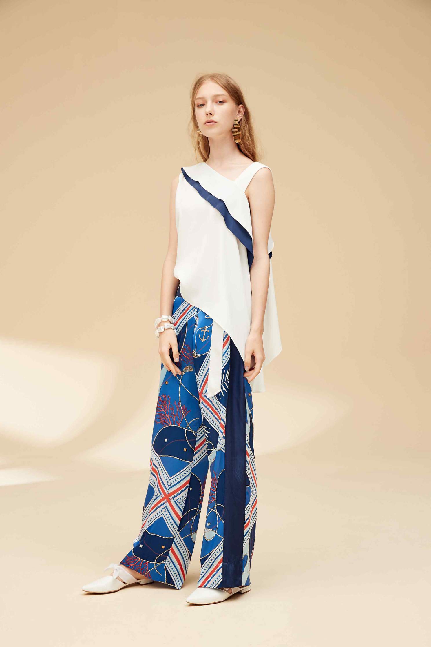 Irregular one shoulder vest,whitevest,vest