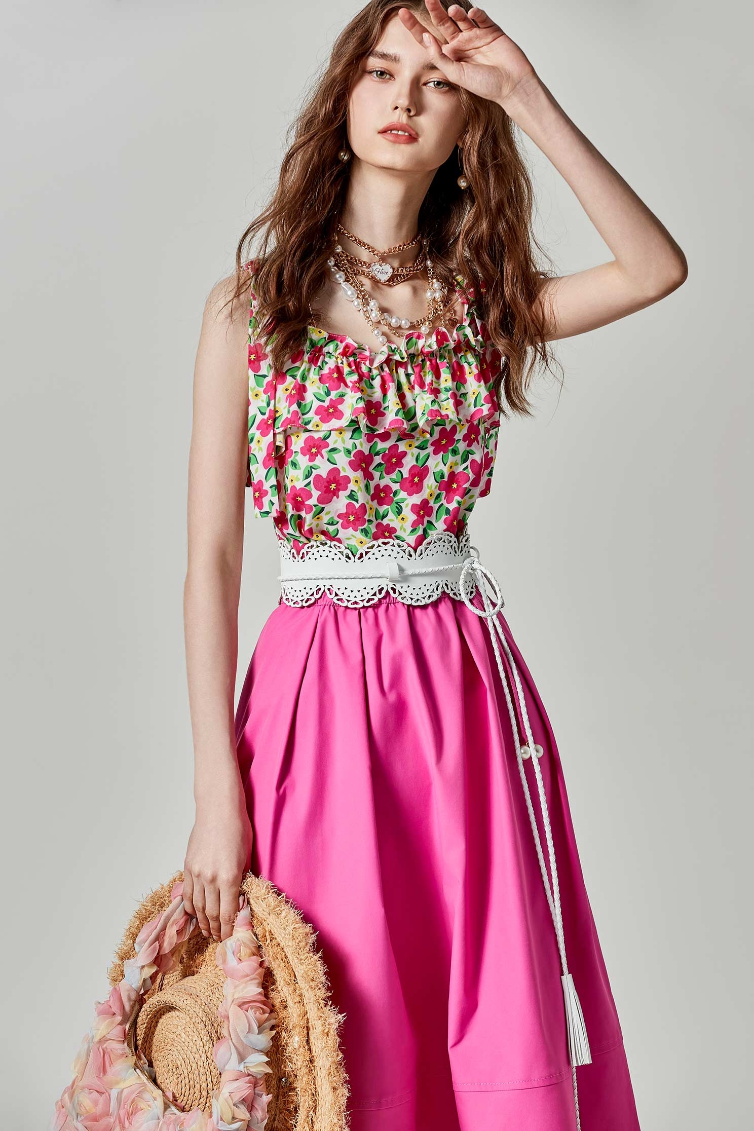 多巴鞍花卉印花上衣多巴鞍花卉印花上衣,一般背心,一般背心馬甲,上衣,春夏穿搭,約會特輯,背心,荷葉,蝴蝶結