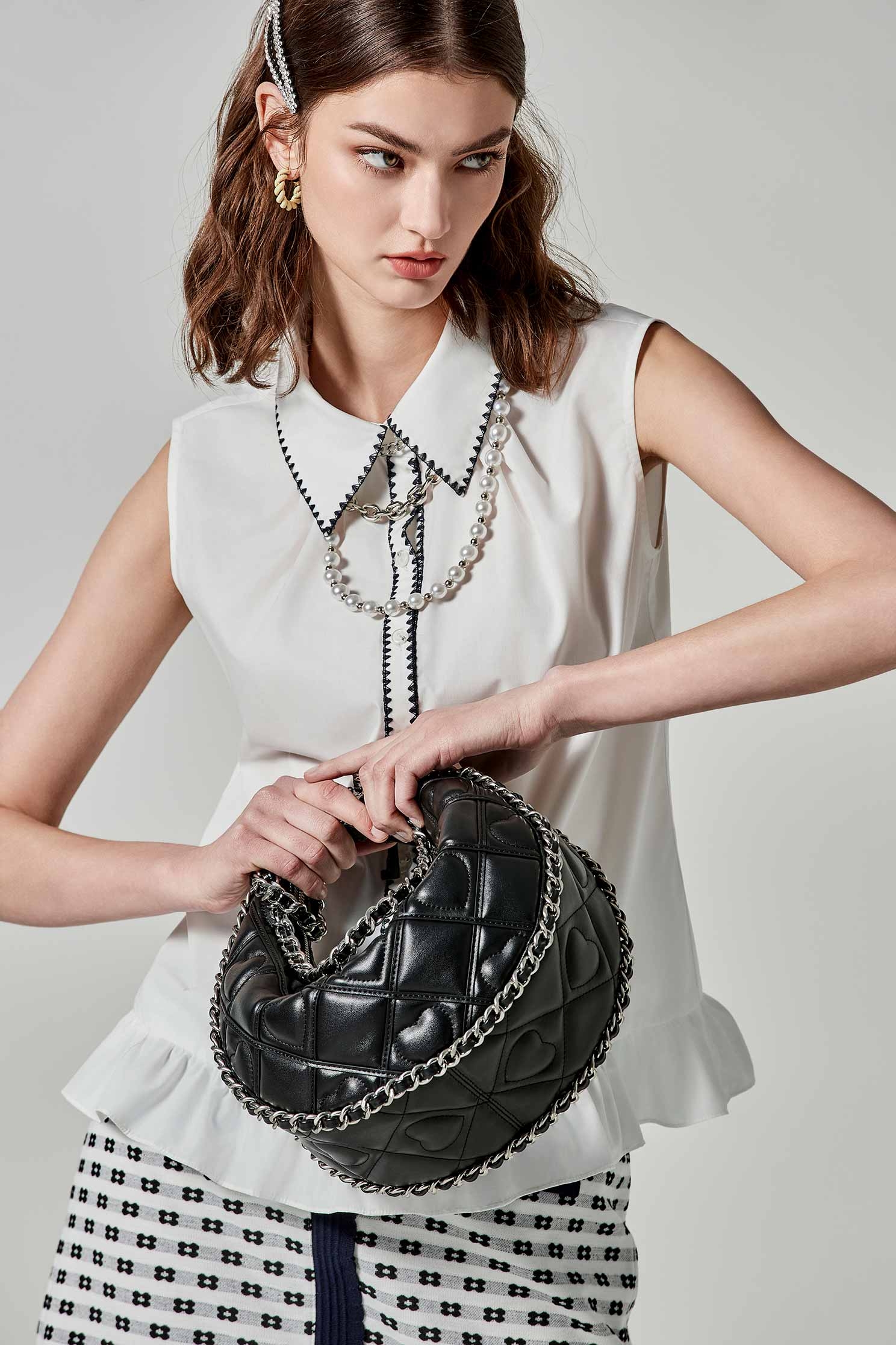 跳色刺繡門襟上衣跳色刺繡門襟上衣,一般背心,一般背心馬甲,上衣,刺繡,春夏穿搭,白色背心,背心,荷葉