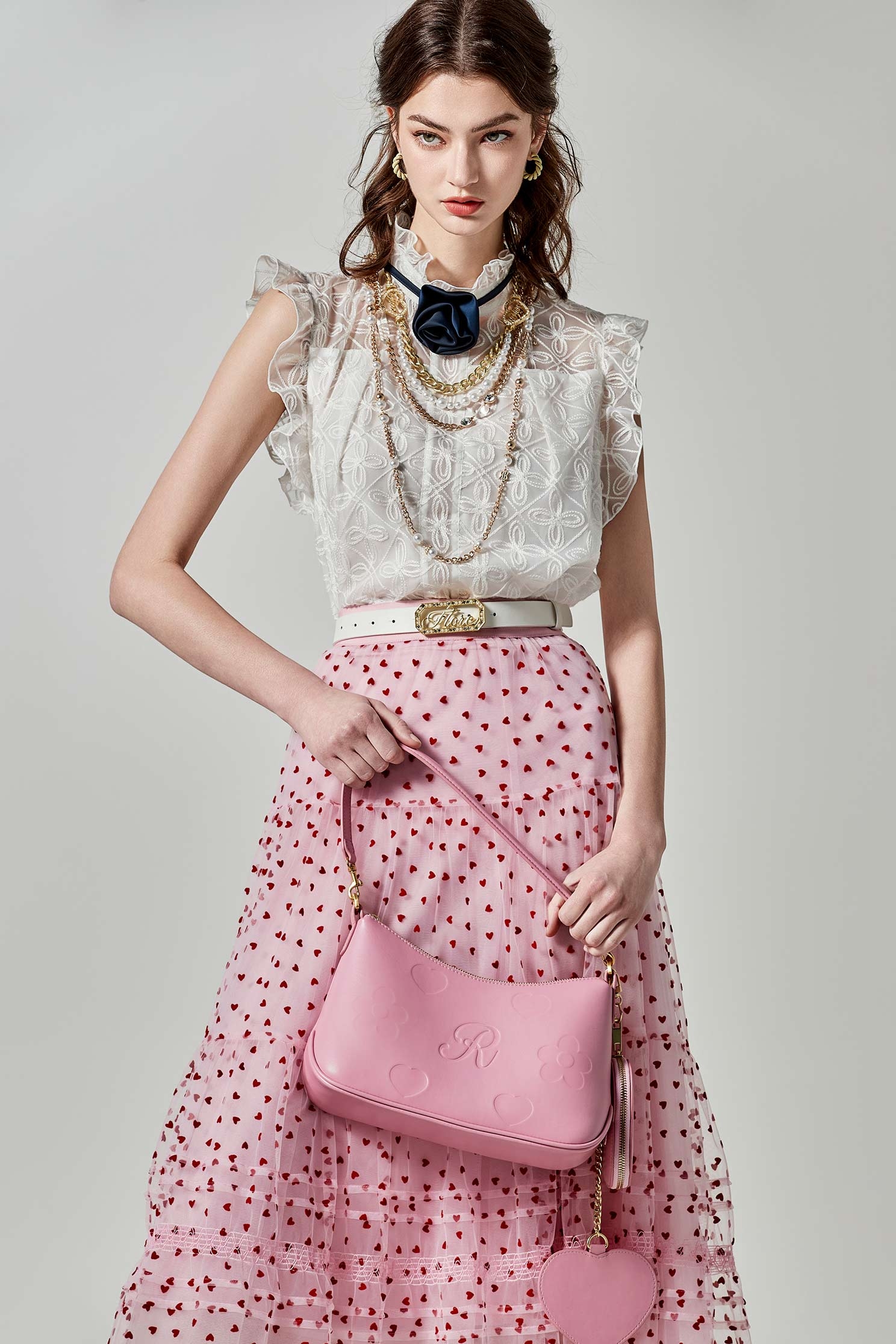 窗花圖紋刺繡單品上衣窗花圖紋刺繡單品上衣,一般背心,一般背心馬甲,上衣,刺繡,春夏穿搭,白色背心,約會特輯,背心,荷葉