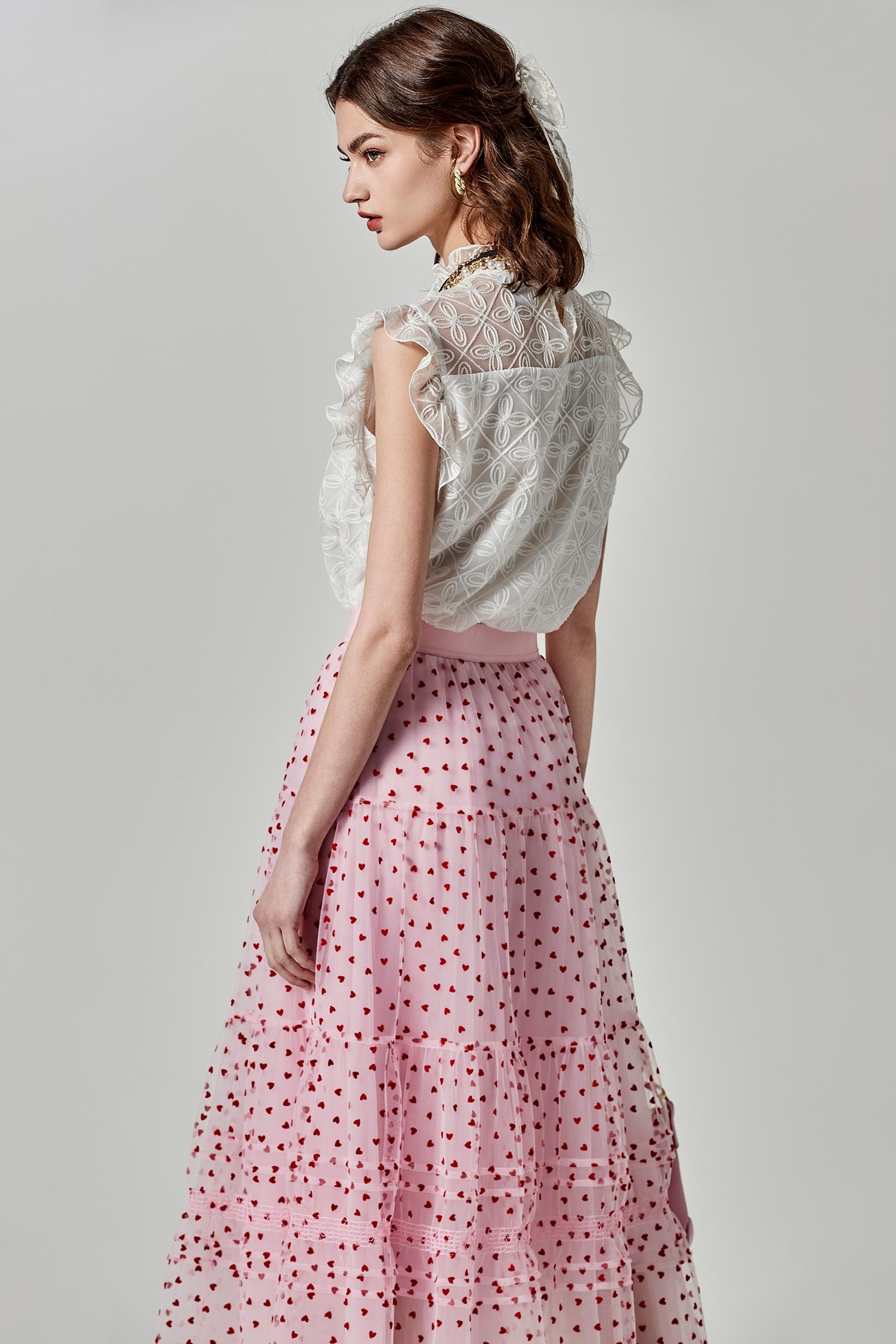 窗花圖紋刺繡單品上衣窗花圖紋刺繡單品上衣,一般背心,一般背心馬甲,上衣,刺繡,春夏穿搭,白色背心,約會特輯,背心,荷葉